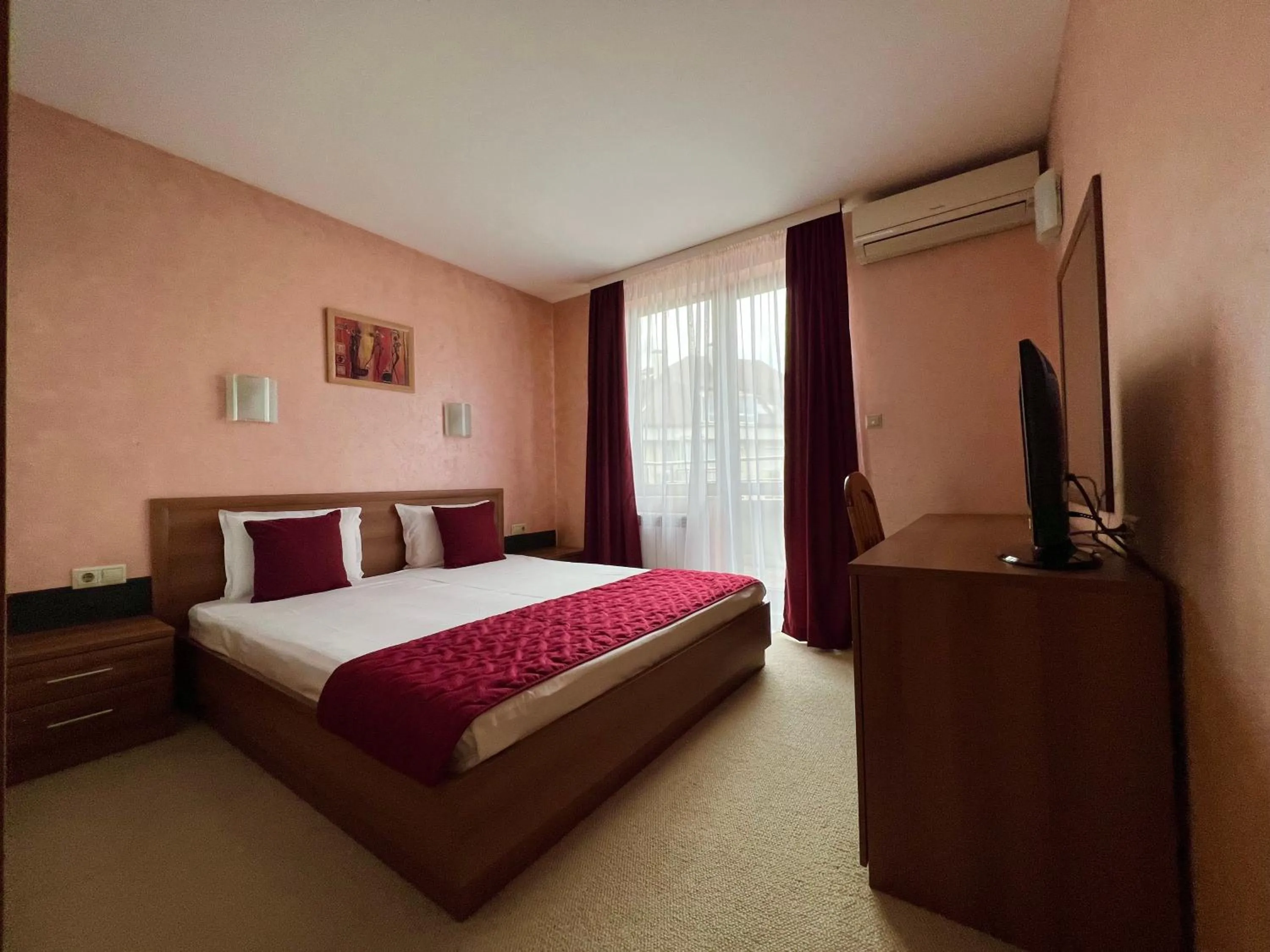 Bed in Family Hotel 007