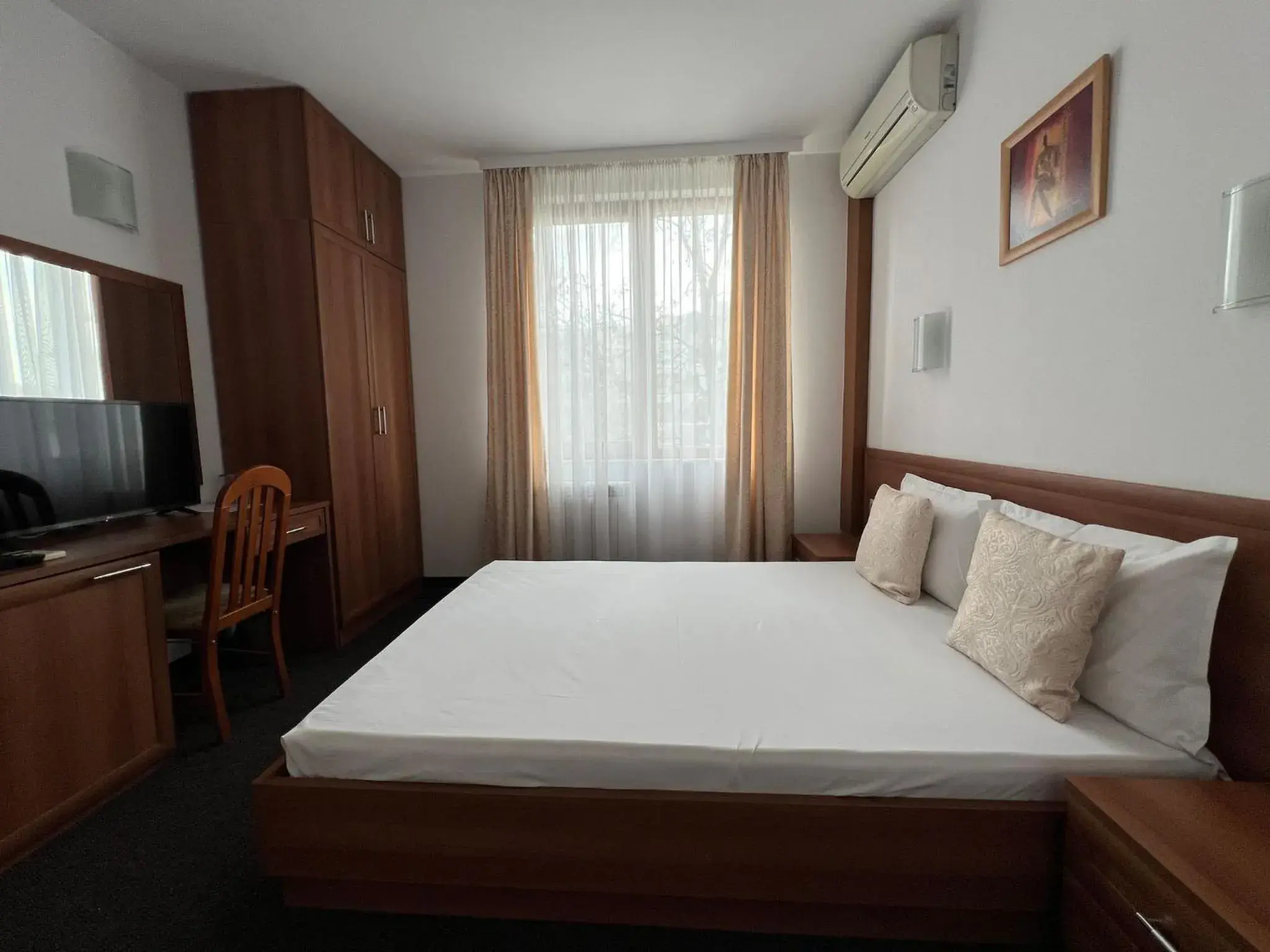 Double Room in Family Hotel 007 Ivan Dimitrov-Kuklata 15 Str Double Room in Family Hotel 007 Ivan Dimitrov-Kuklata 15 Str