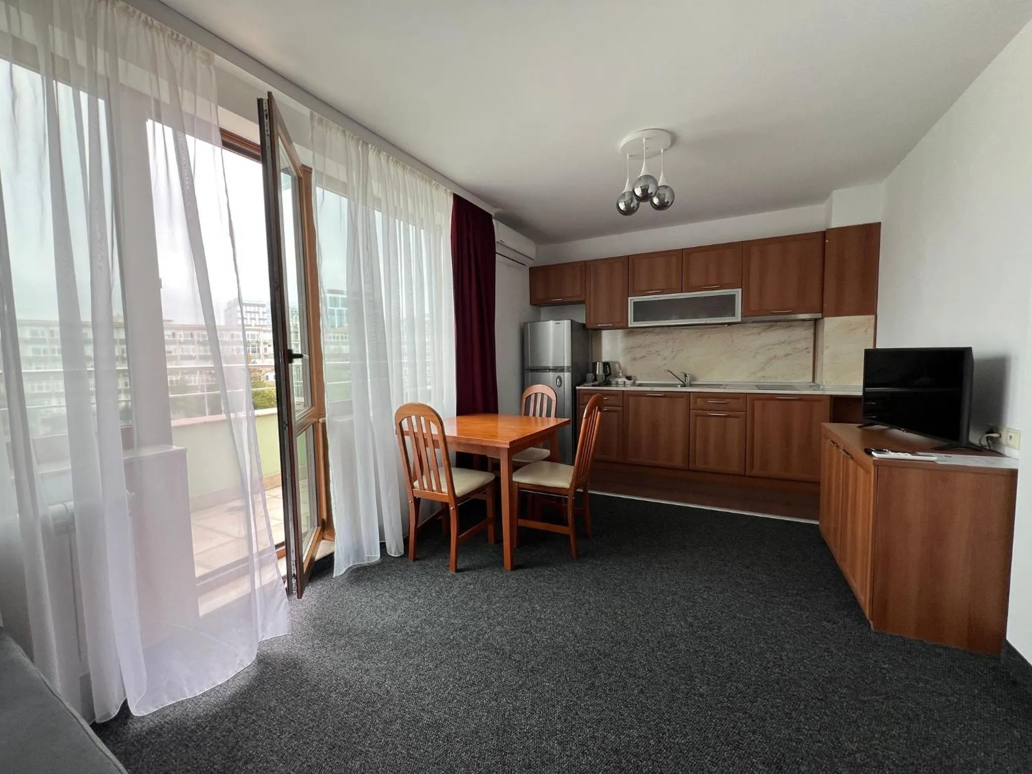 Family Hotel 007 Ivan Dimitrov-Kuklata 15 Str