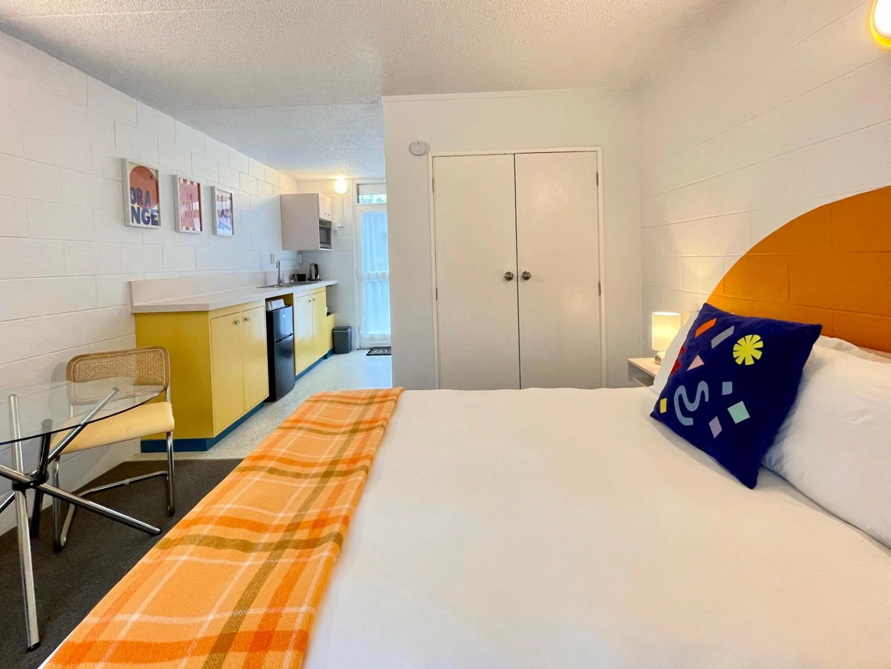 Bed in Mount Eden Motel