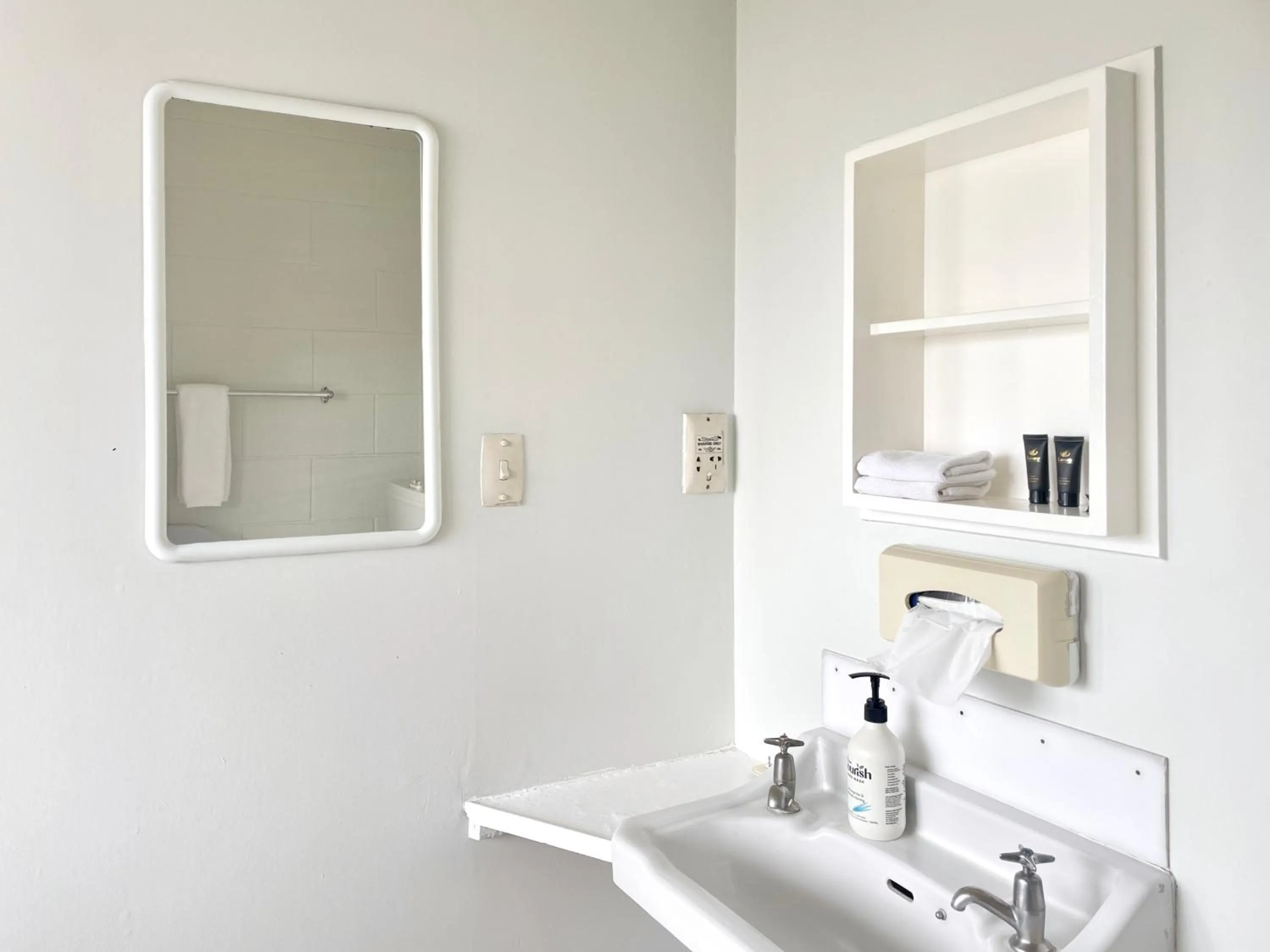 Bathroom in Mount Eden Motel