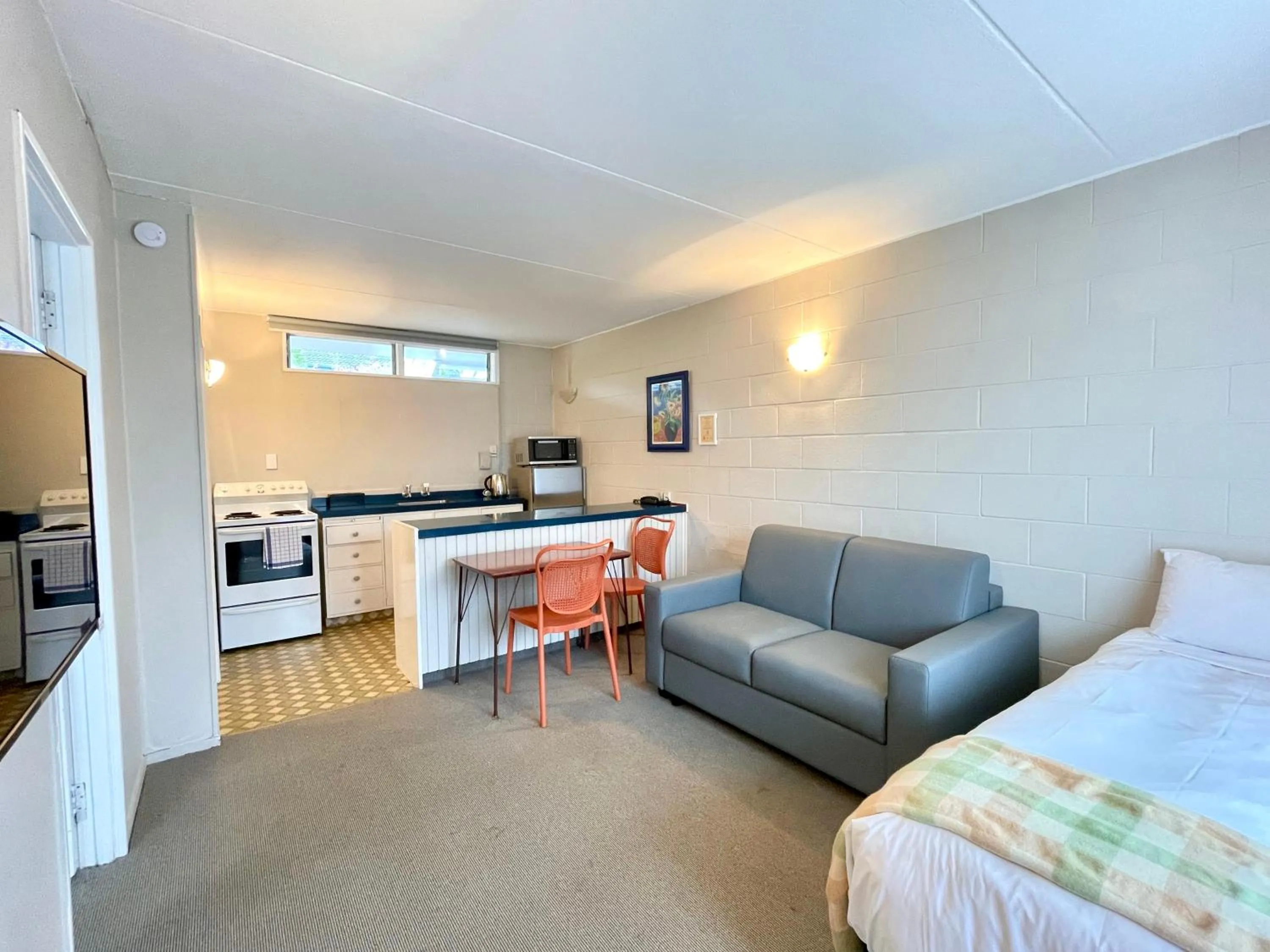 Bed in Mount Eden Motel