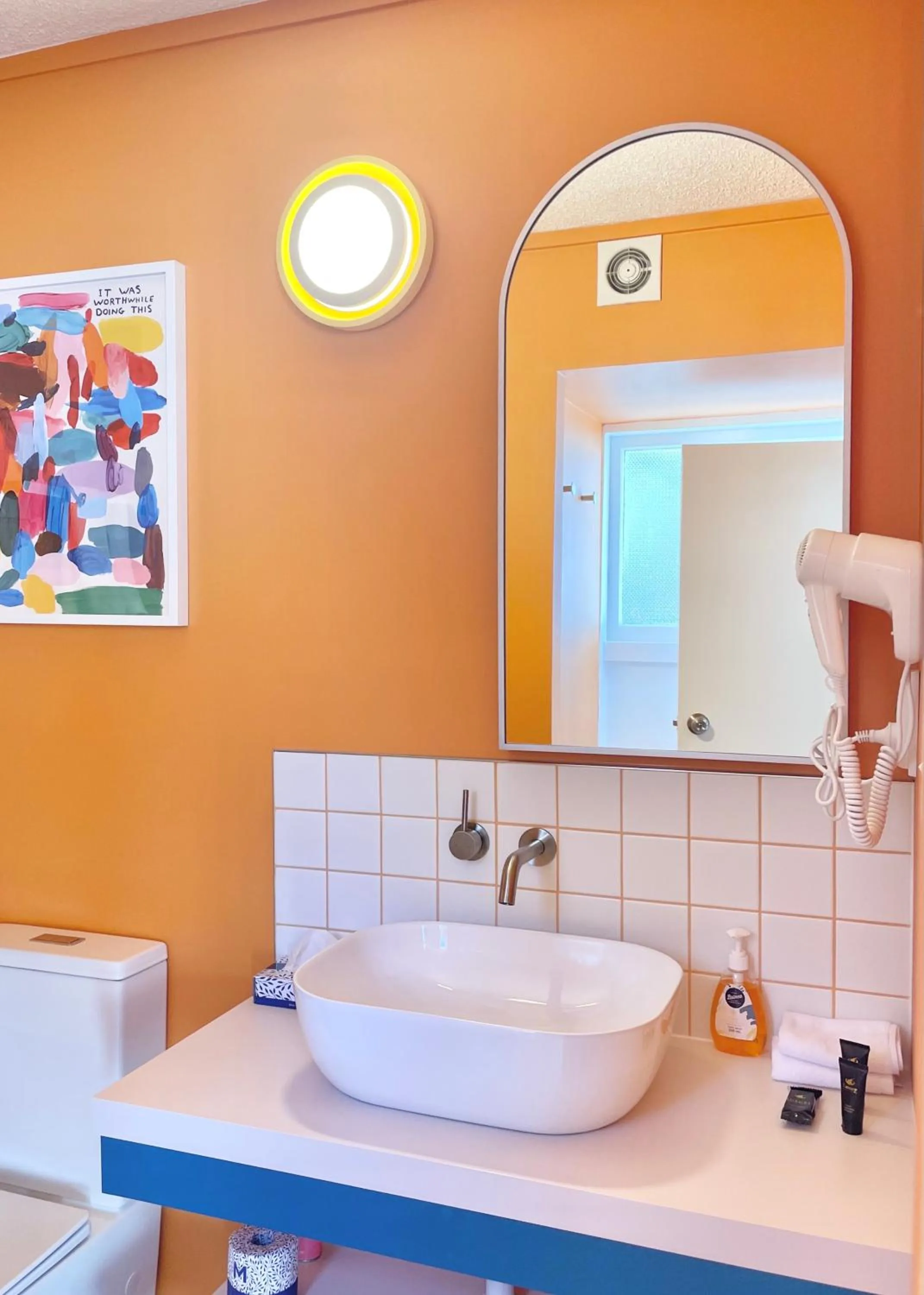 Bathroom in Mount Eden Motel