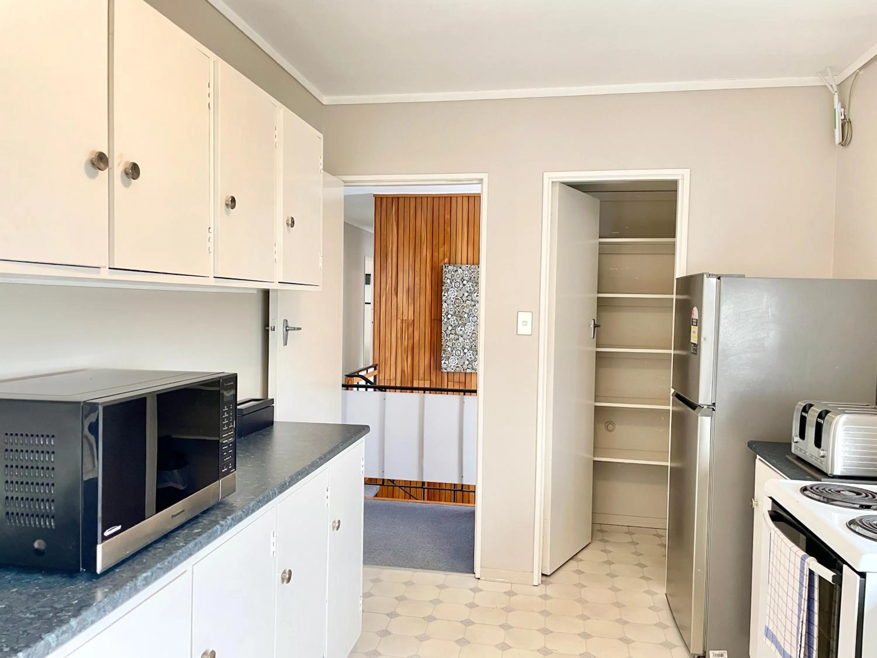 kitchen in Mount Eden Motel