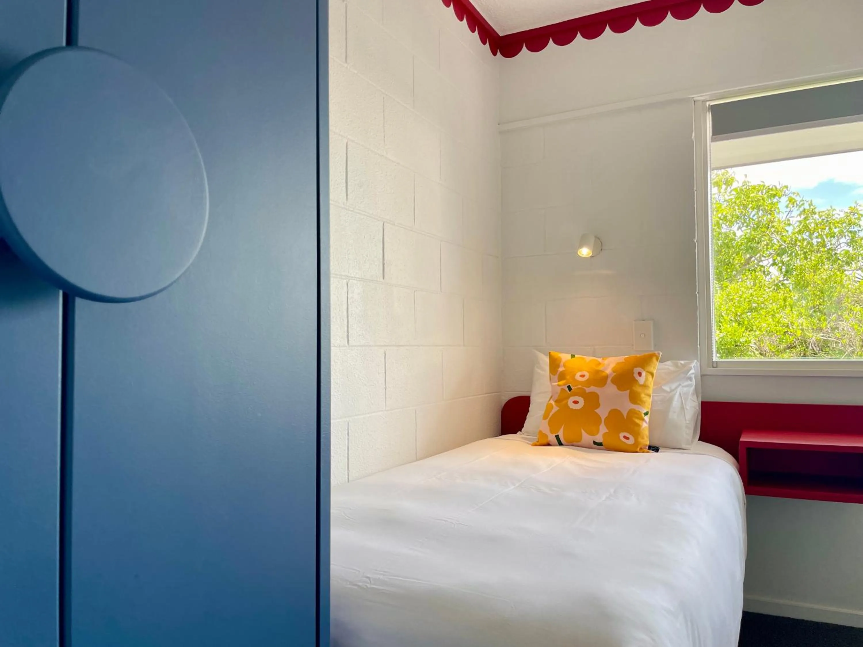 Bed in Mount Eden Motel