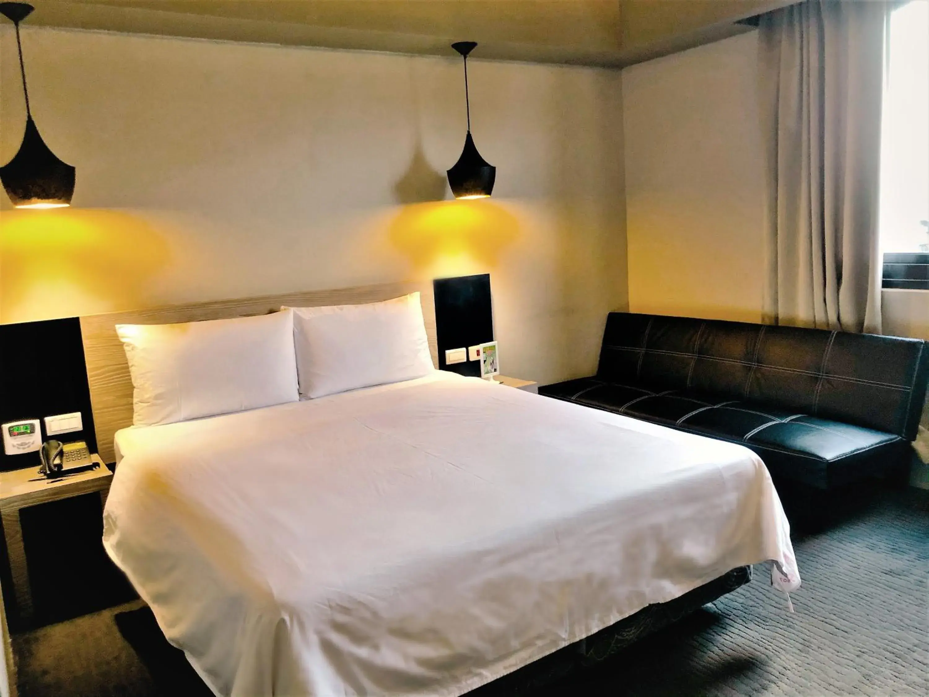 Budget Triple Room in Kiwi Express Hotel - Jiuru Rd Budget Triple Room in Kiwi Express Hotel - Jiuru Rd