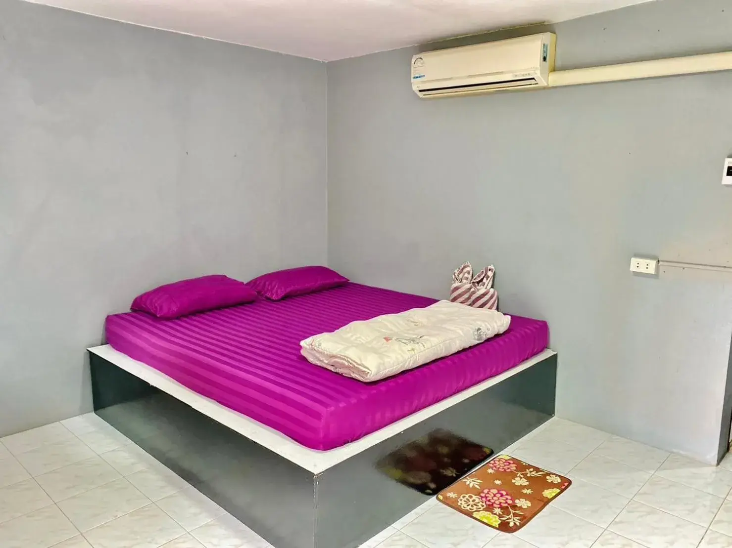 Standard Double Room in Relax Camp Resort Kaeng Krachan Standard Double Room in Relax Camp Resort Kaeng Krachan