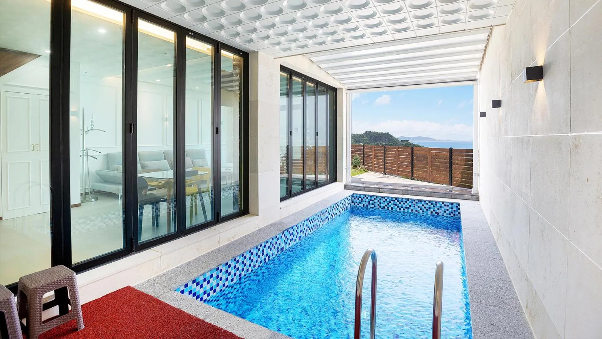 Swimming pool in Ganghwa Elijah Resort