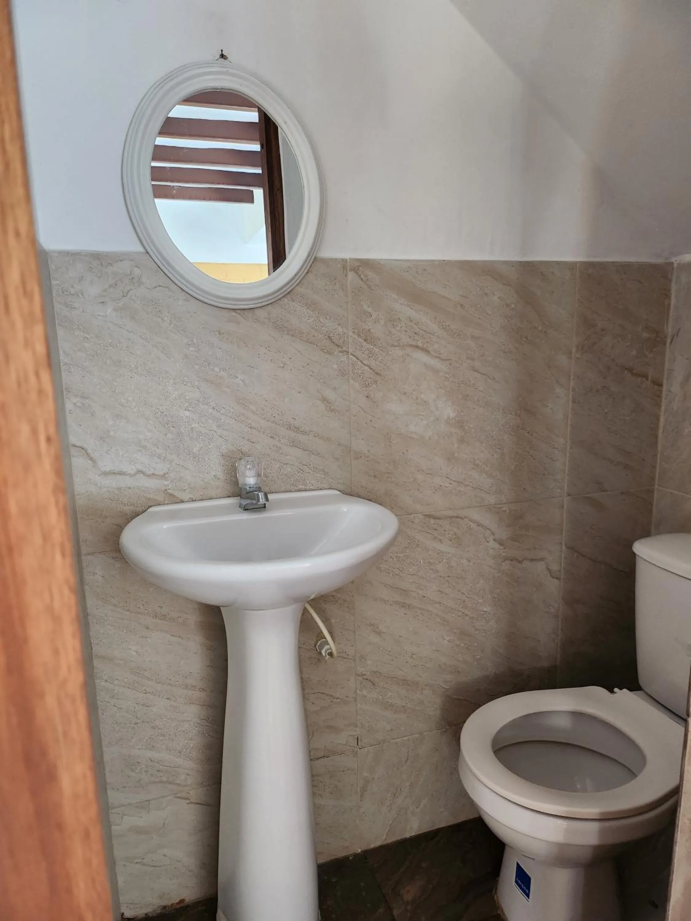 Toilet in Hotel Ficus Villa de Leyva