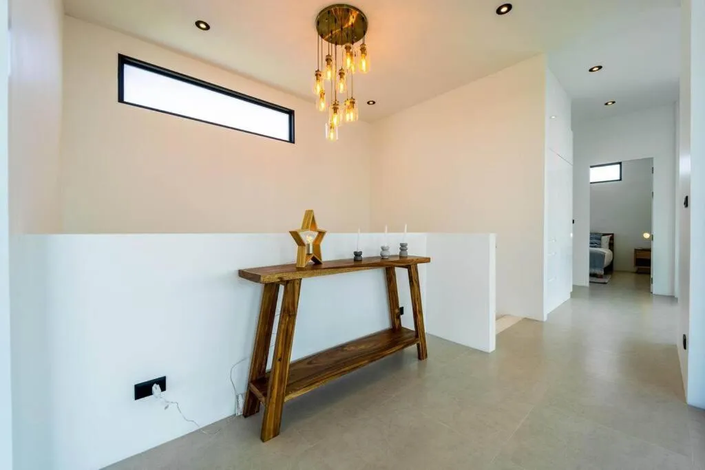 Luxury Modern 6 Bed Private Pool Villa LLW