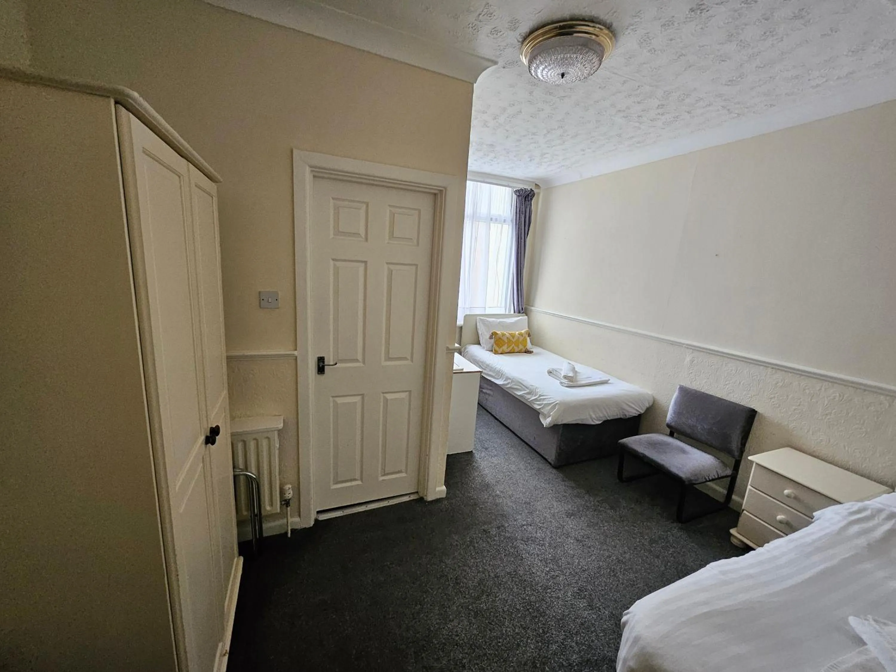 Bedroom, Bed in The President Hotel