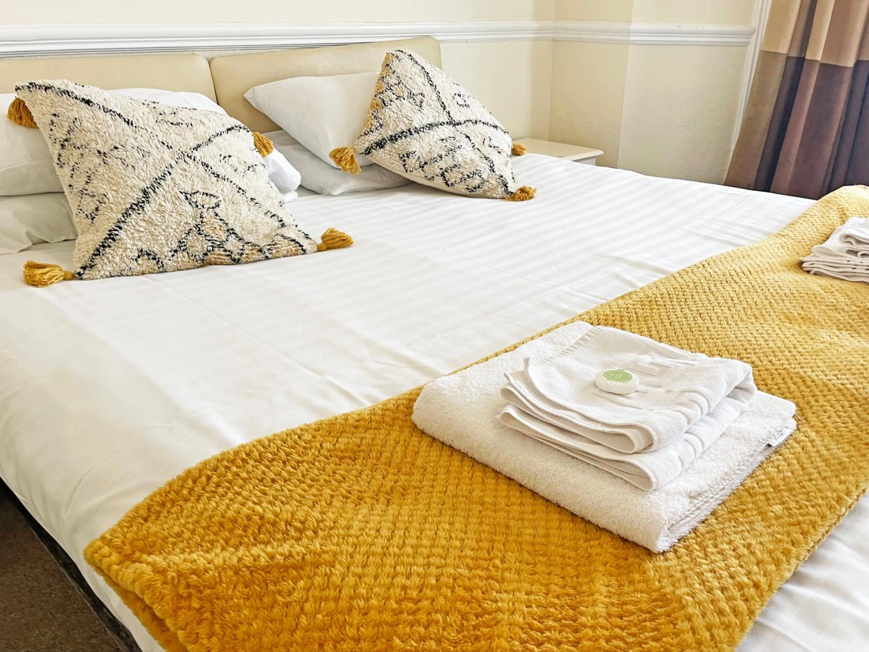 Bedroom, Bed in The President Hotel