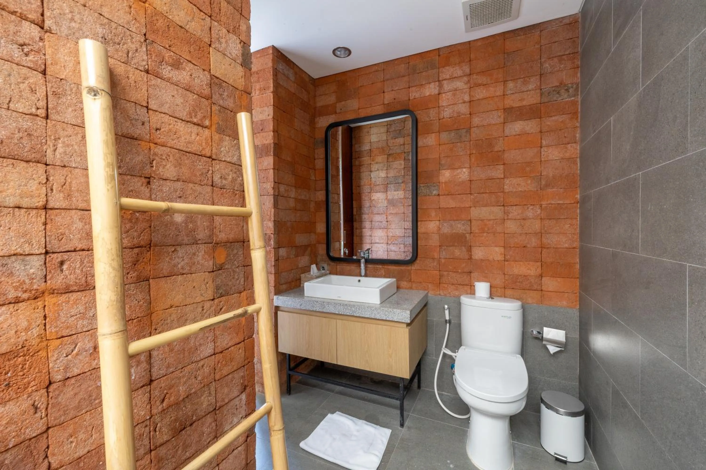 Toilet in Casanina Ubud Villas