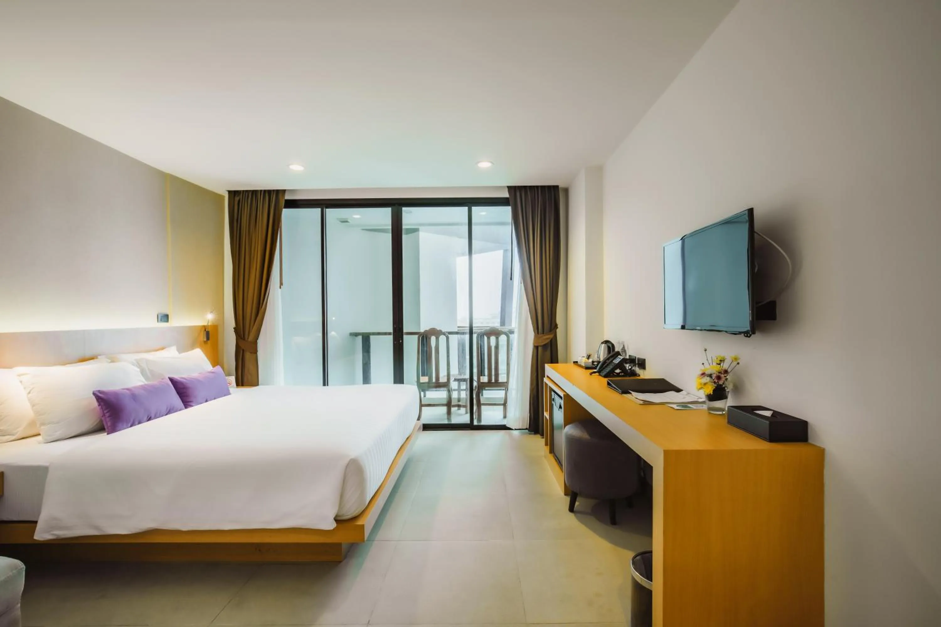 Bed in The Lunar Patong