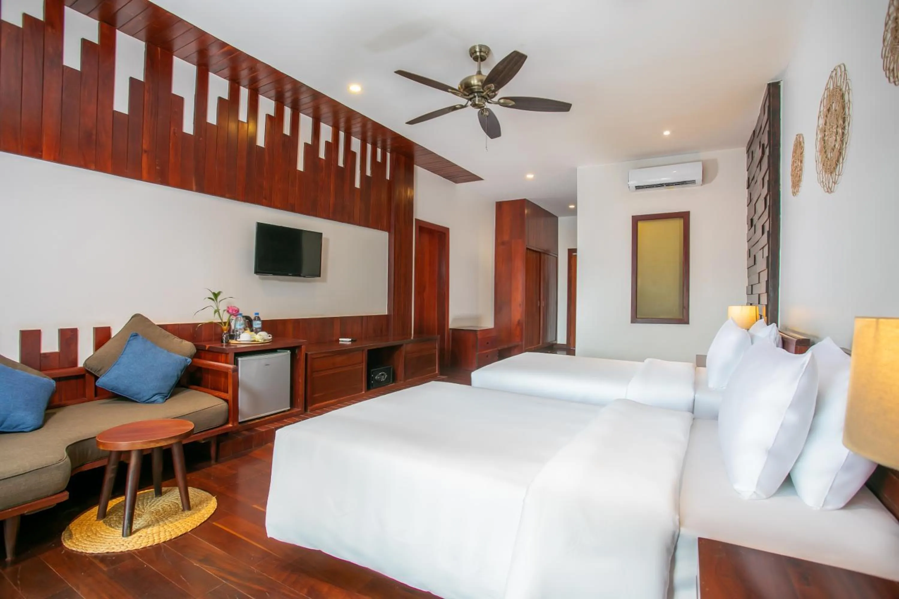 TV and multimedia, Bed in Mera Residence