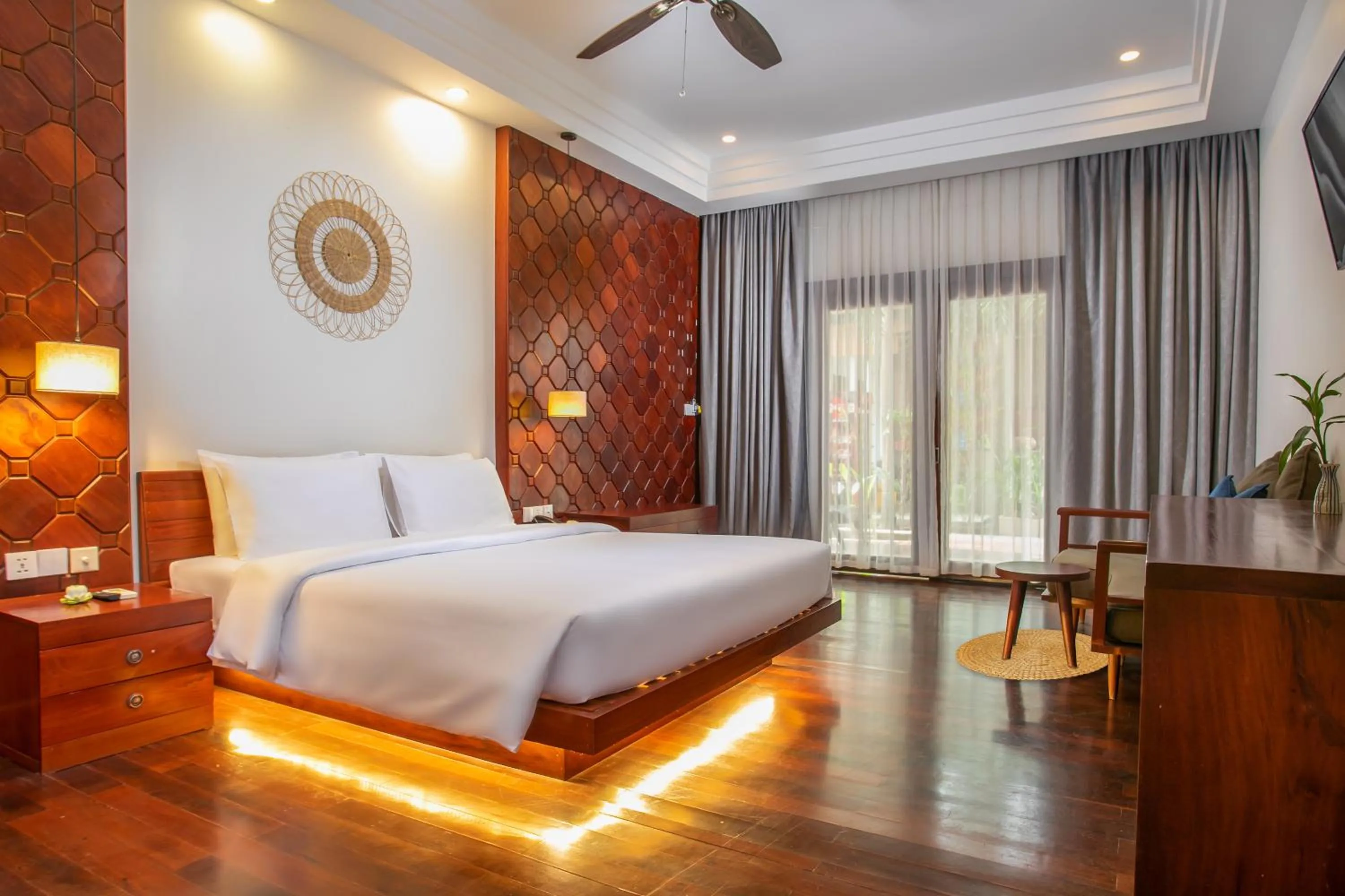 Bedroom, Bed in Mera Residence