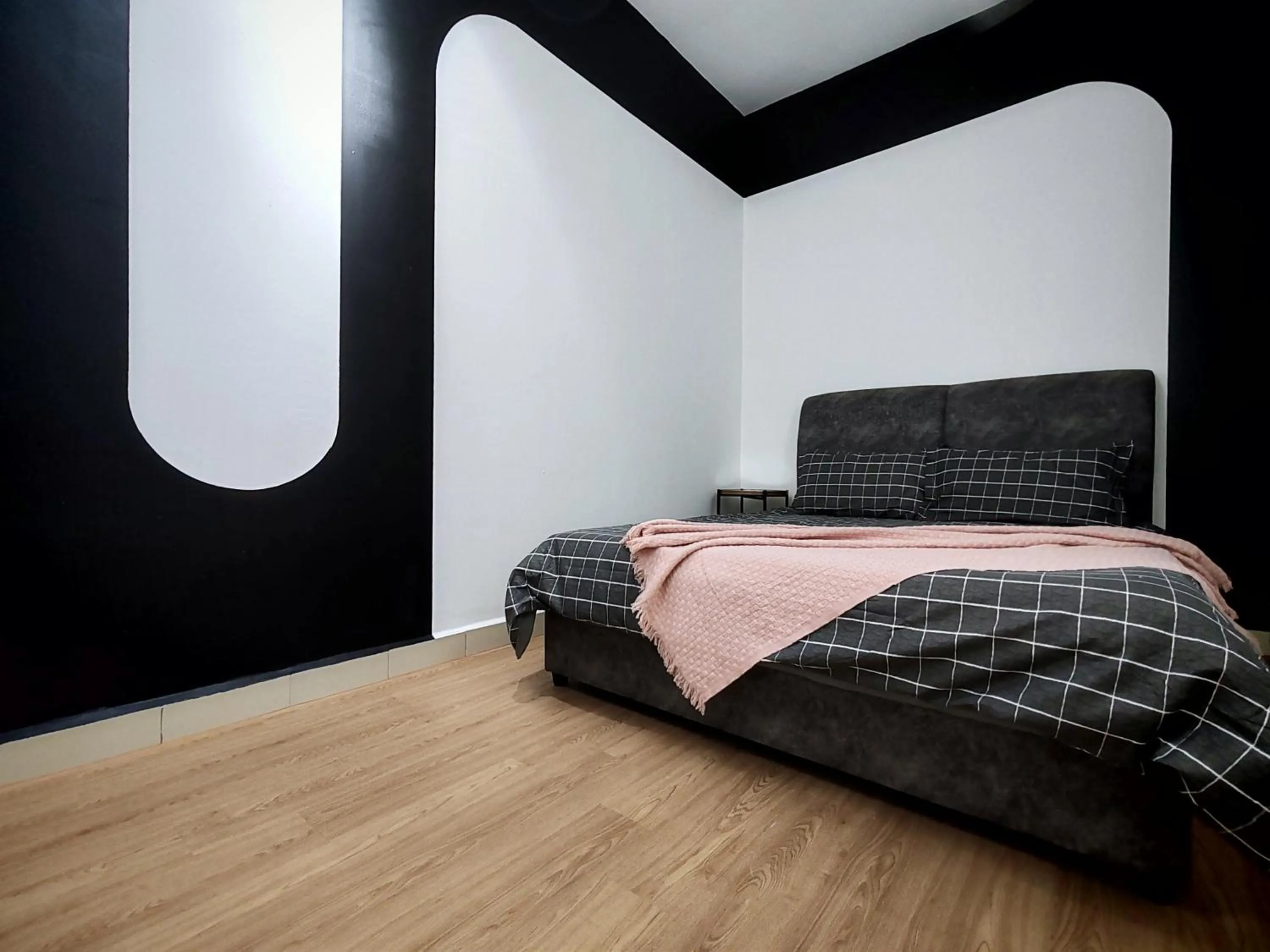 Bed in Moon Classic Falim by Irainbow