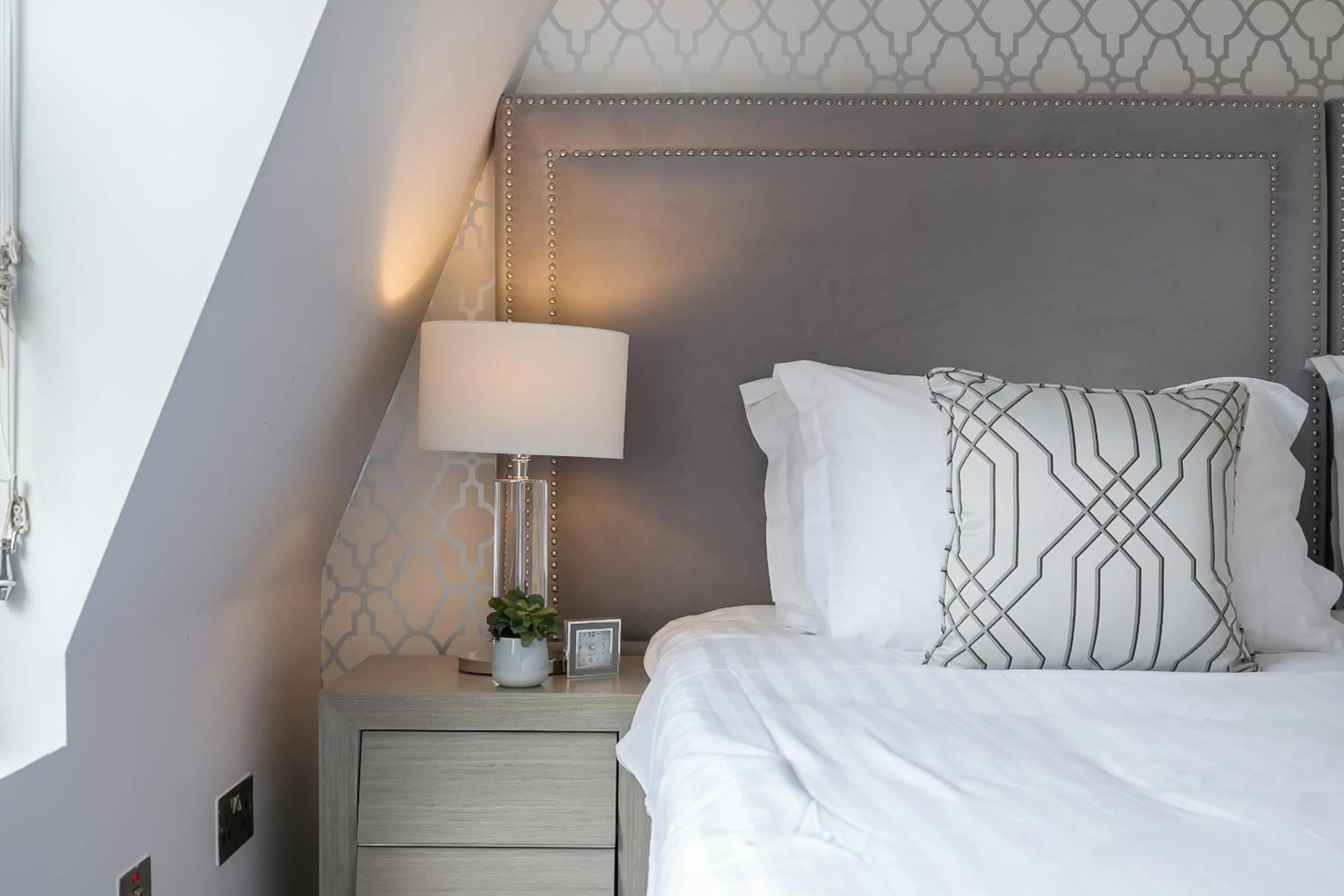 Bed in Chilworth Court