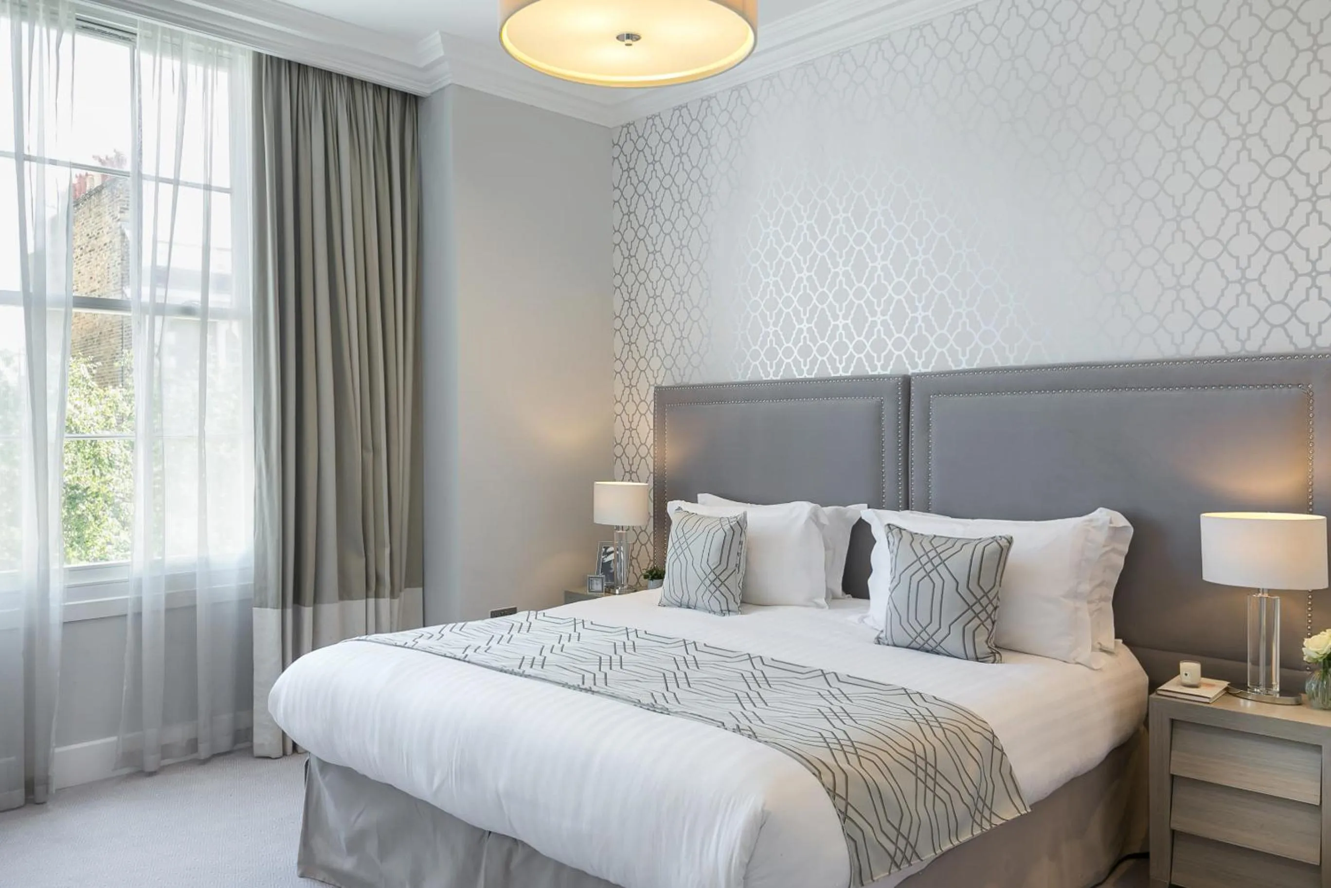 Bed in Chilworth Court