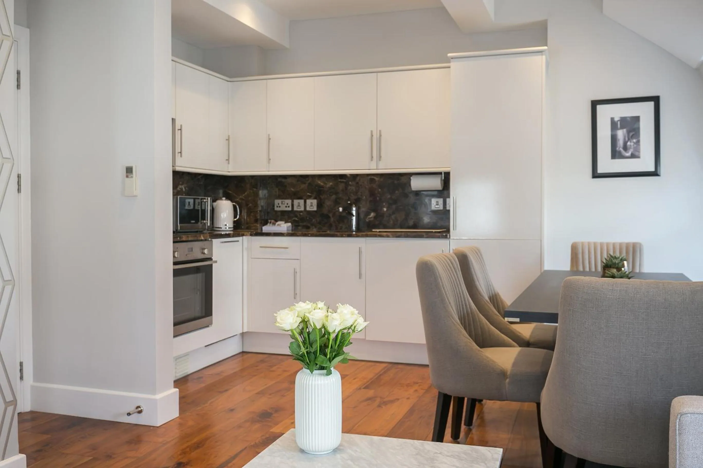 Kitchen or kitchenette in Chilworth Court