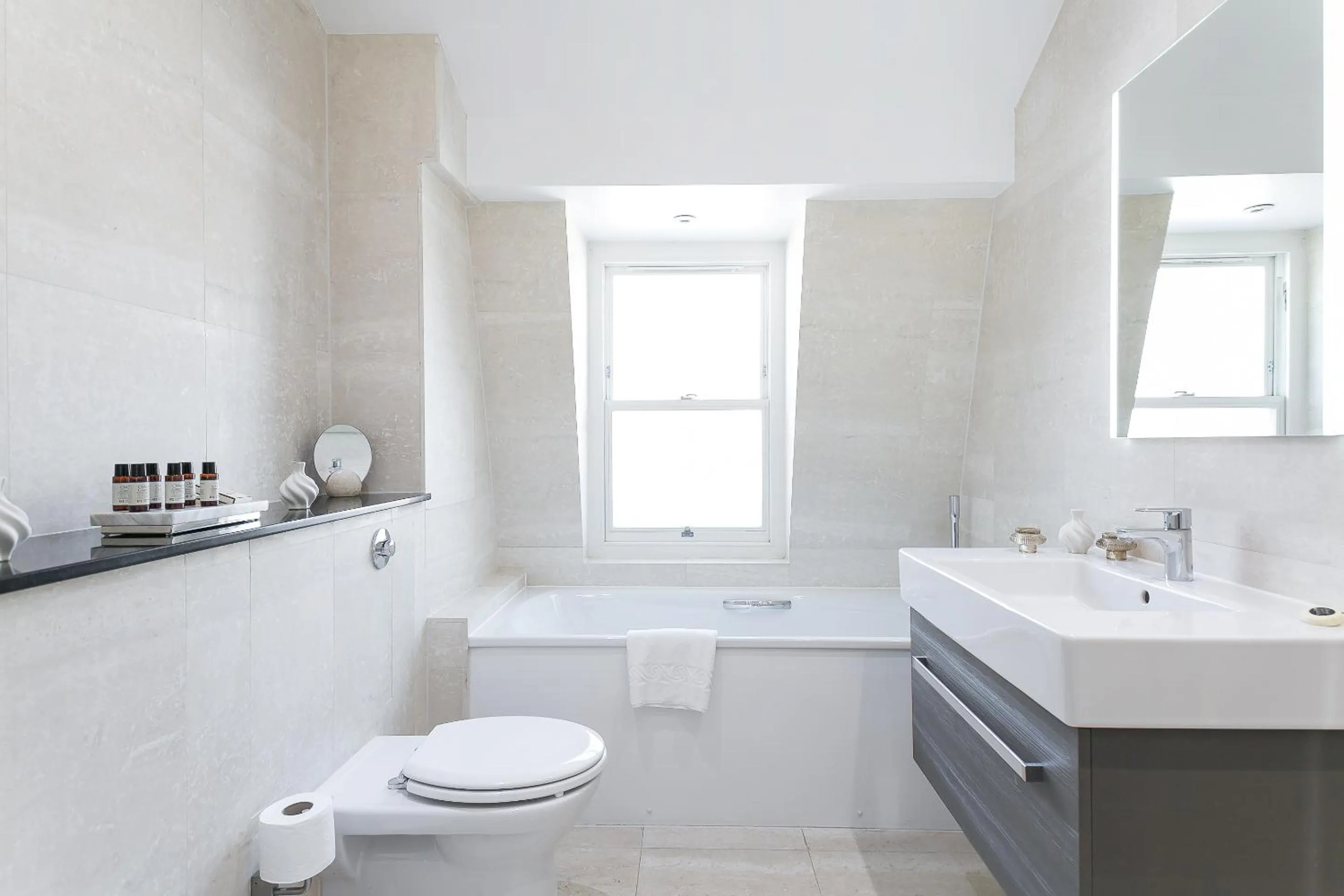 Toilet in Chilworth Court