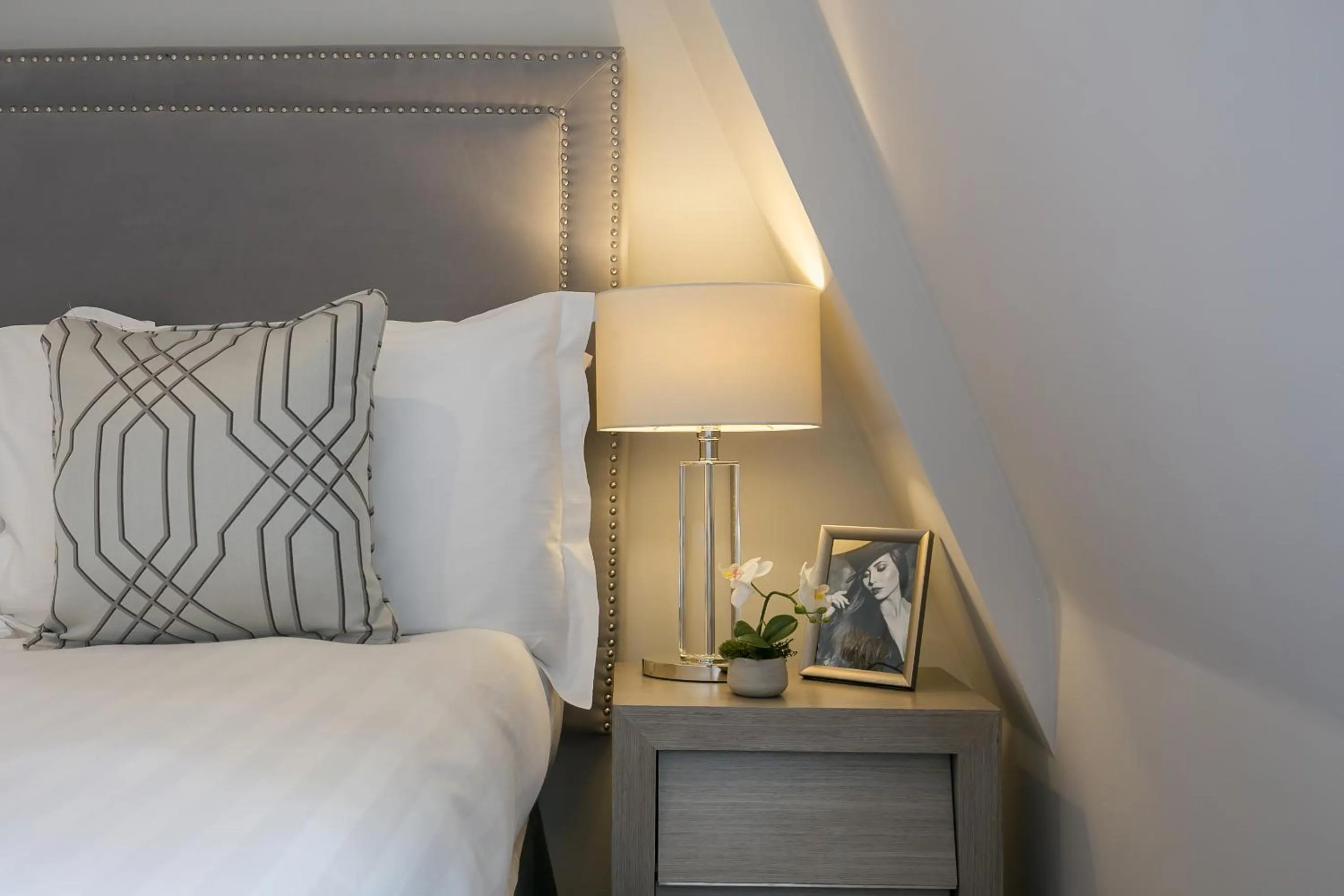 Bed in Chilworth Court