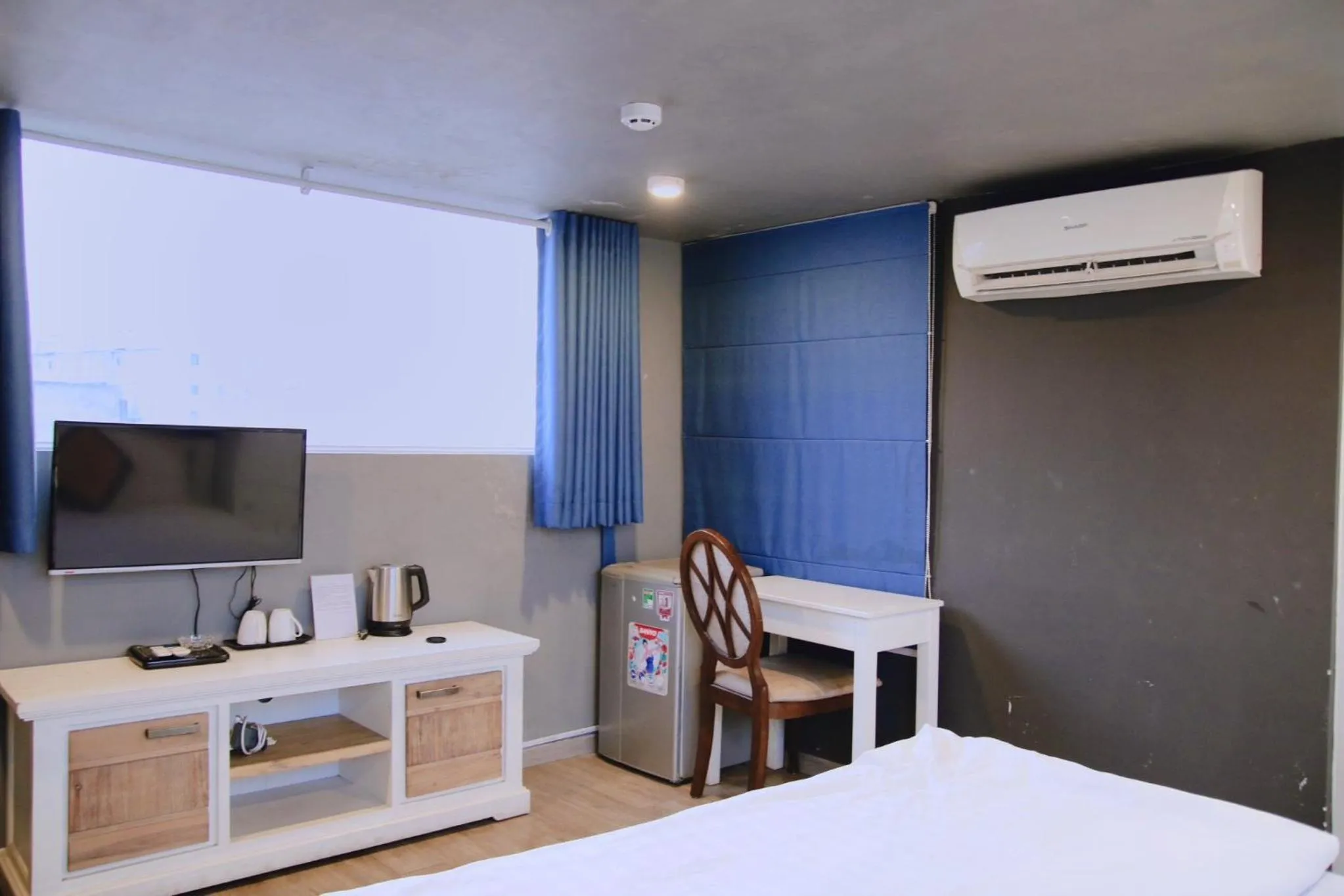 Bed in Happy Homes Ben Thanh Central