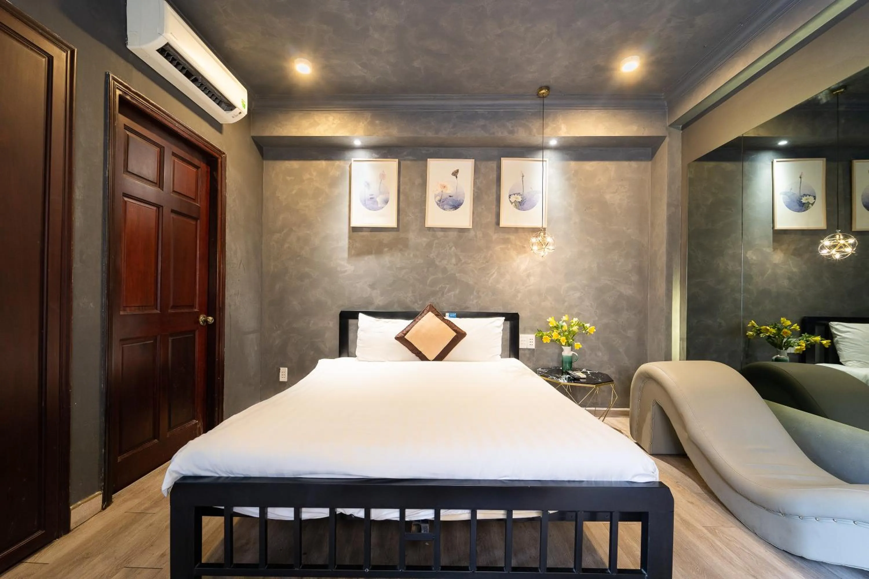 Bed in Happy Homes Ben Thanh Central