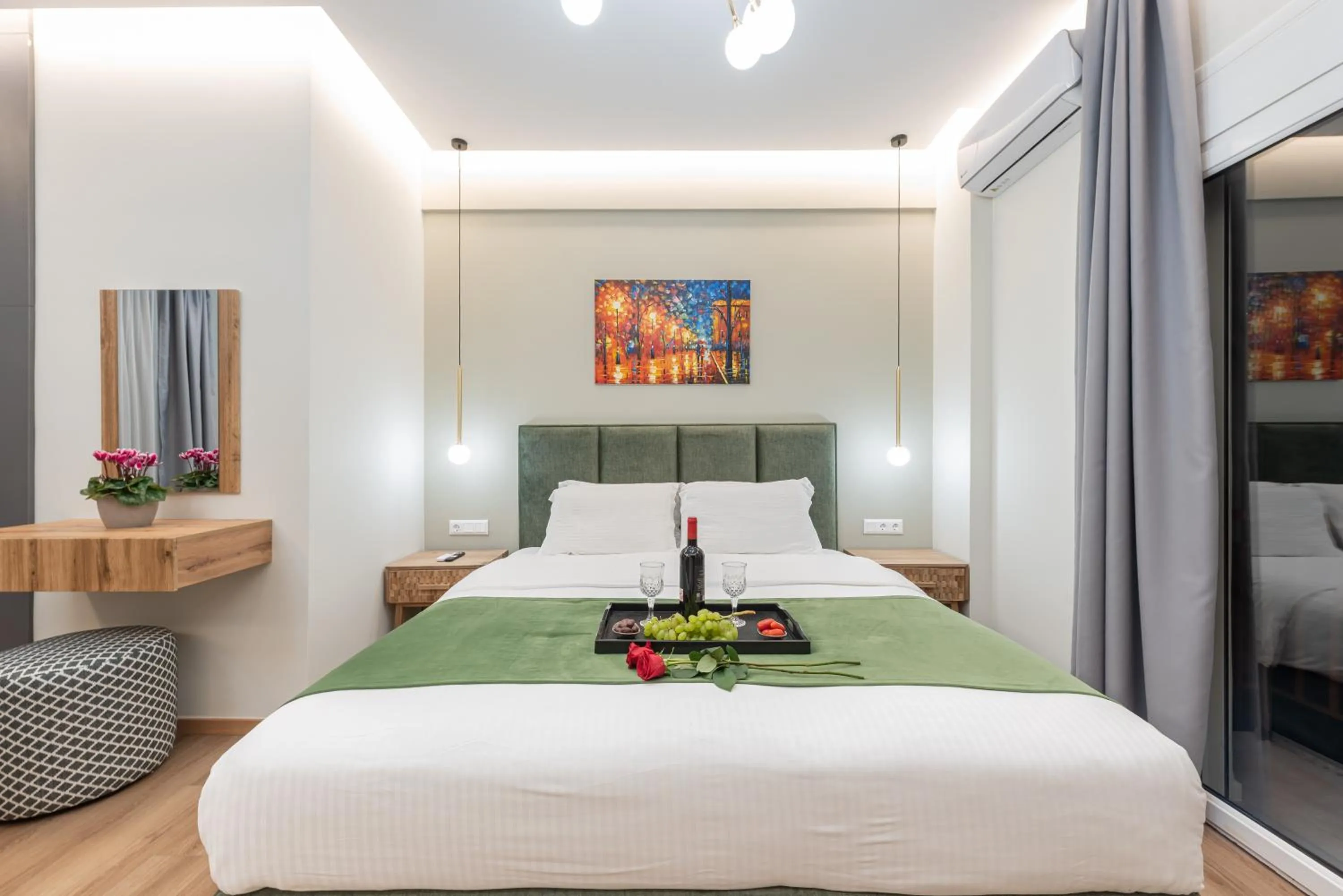 Bedroom, Bed in Acropolis Divine Apartments