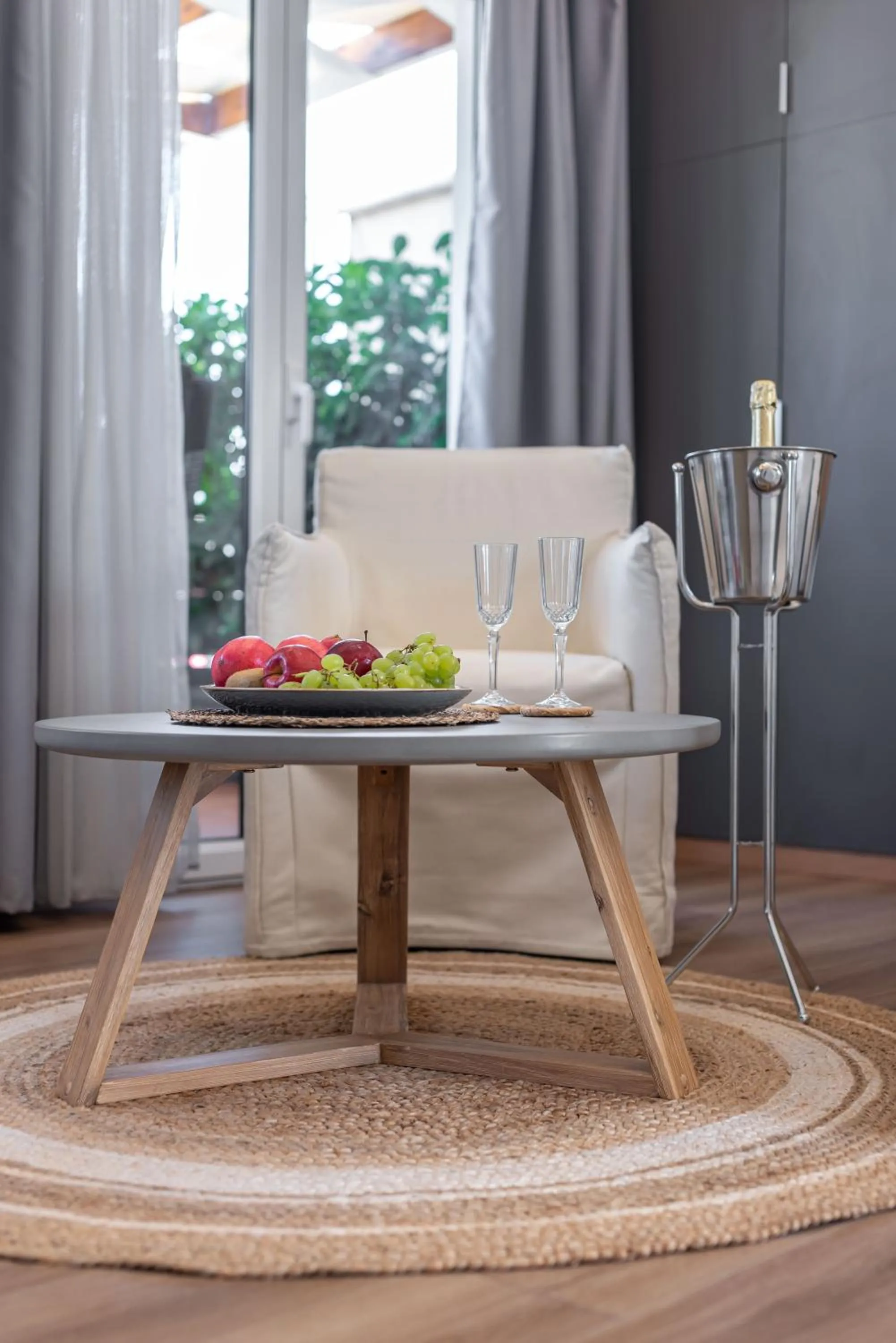 Food in Acropolis Divine Apartments