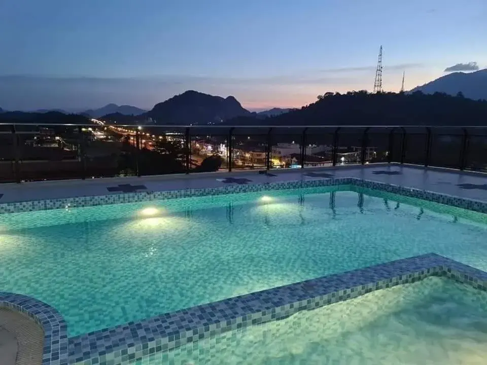 ADEEN'S SURIA SUITE, Hotel Mutiara Gua Musang ADEEN'S SURIA SUITE, Hotel Mutiara Gua Musang