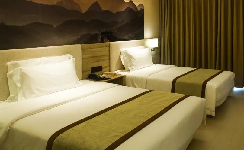 Atour Hotel Qinhuangdao Xiangxi Sea