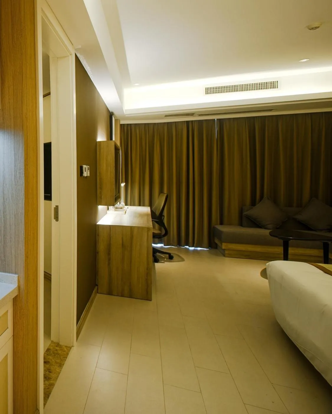 Atour Hotel Qinhuangdao Xiangxi Sea