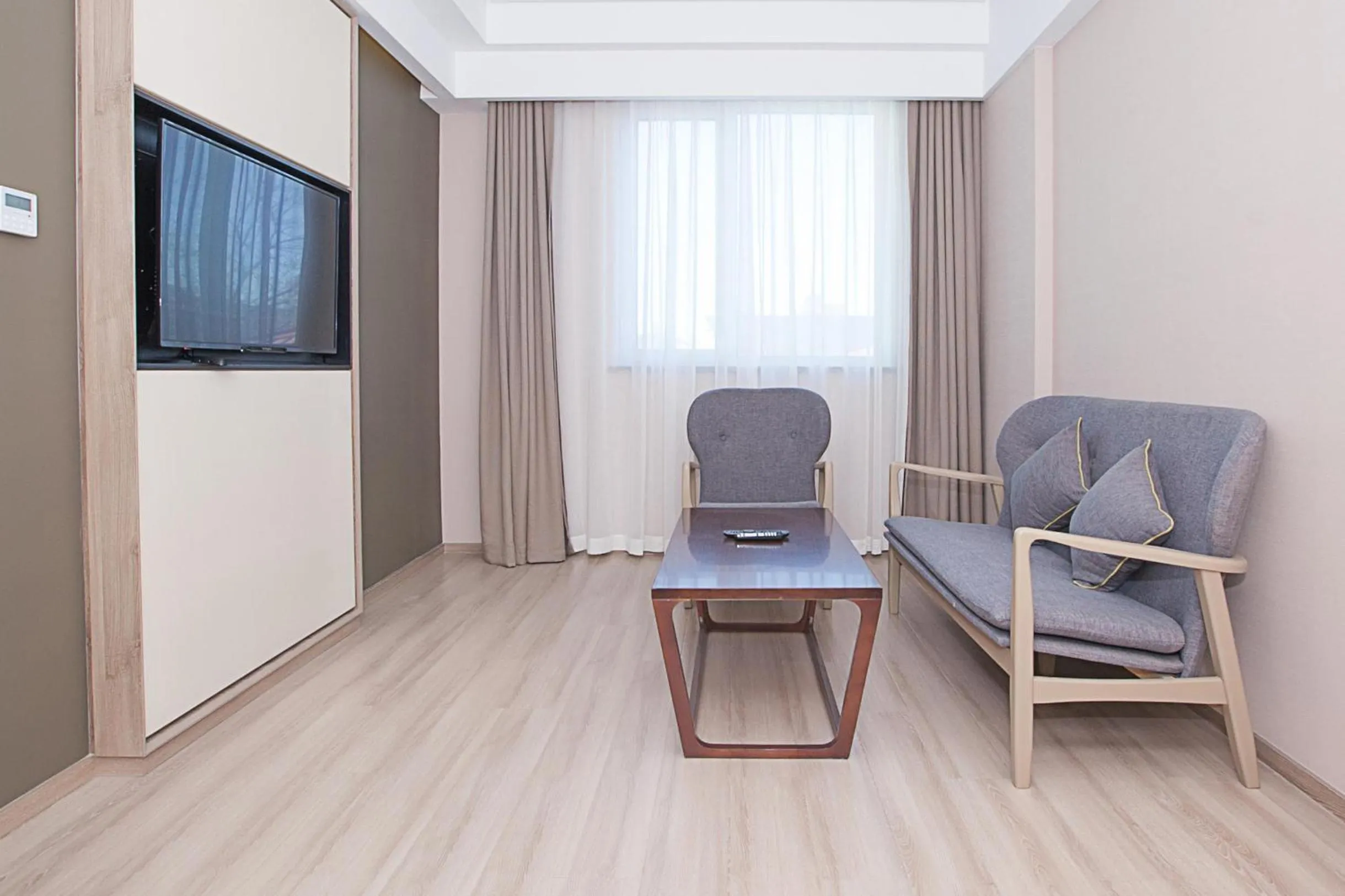 Atour Hotel Qinhuangdao Railway Station Yingbin Road