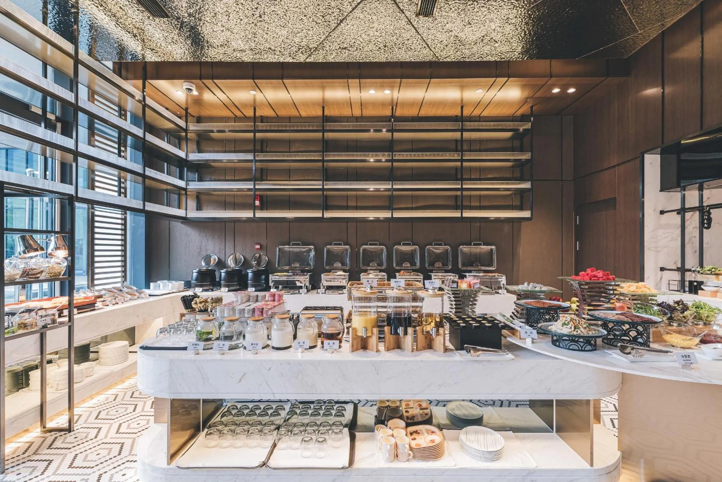 Restaurant/places to eat in Atour Hotel Shanghai Hongqiao International Exhibition Linkong Park