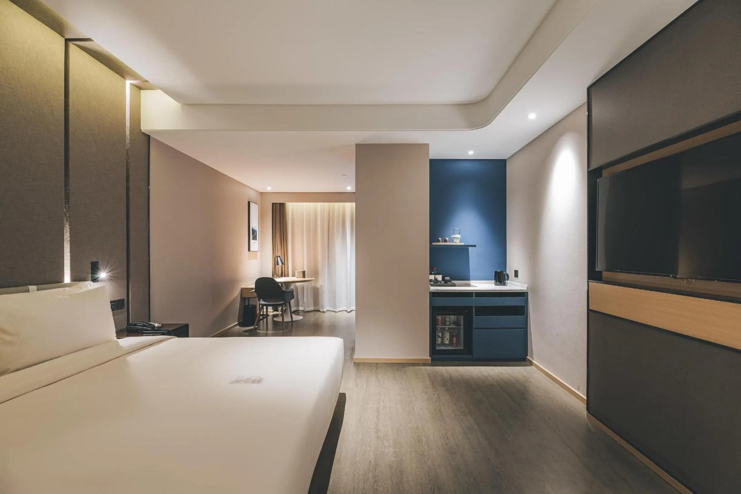 Photo of the whole room in Atour Hotel Shanghai Hongqiao International Exhibition Linkong Park