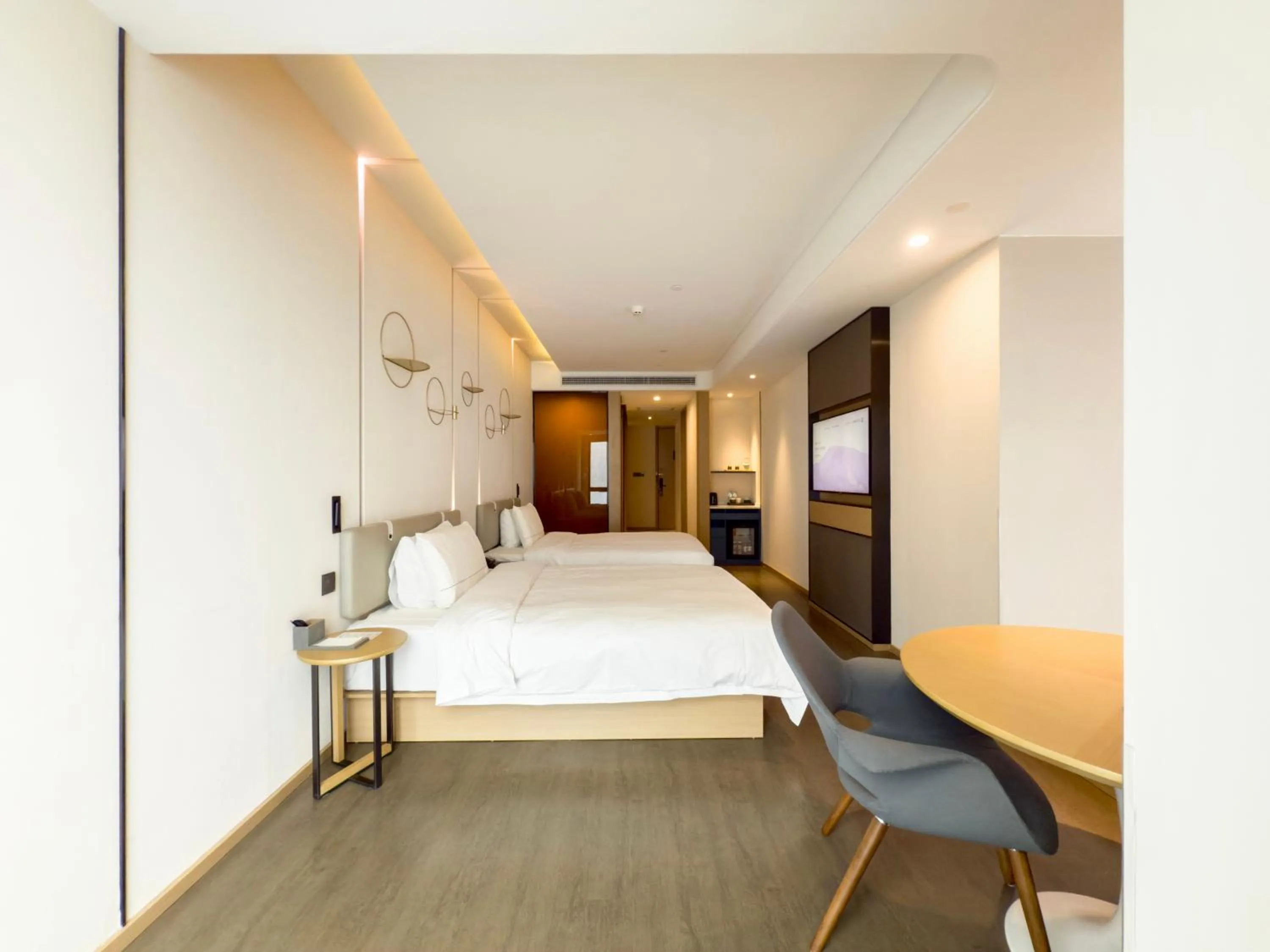 Photo of the whole room in Atour Hotel Shanghai Hongqiao International Exhibition Linkong Park