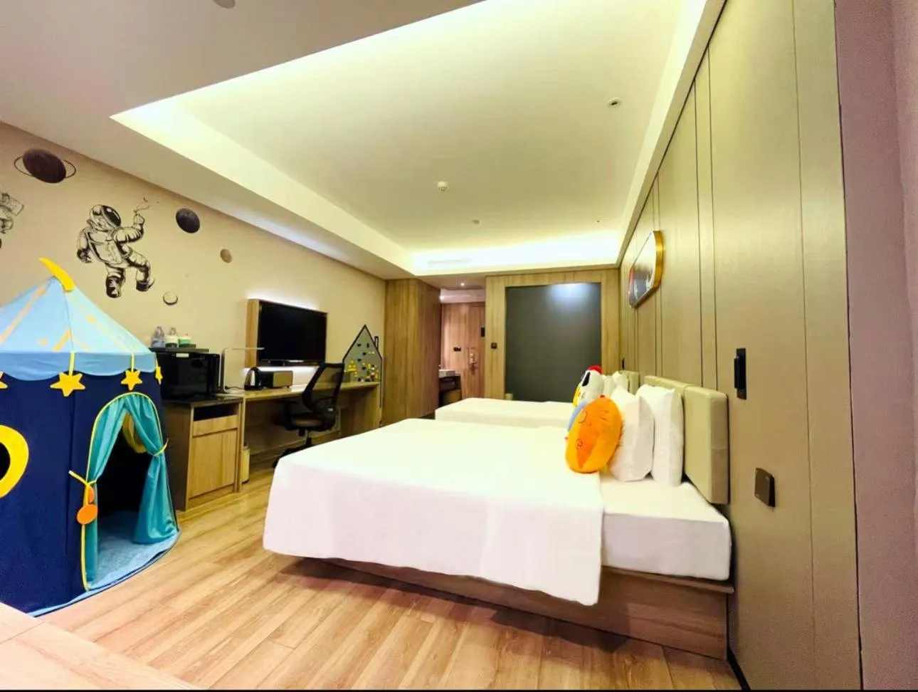 Bed in Atour Music Hotel Hangzhou West Lake