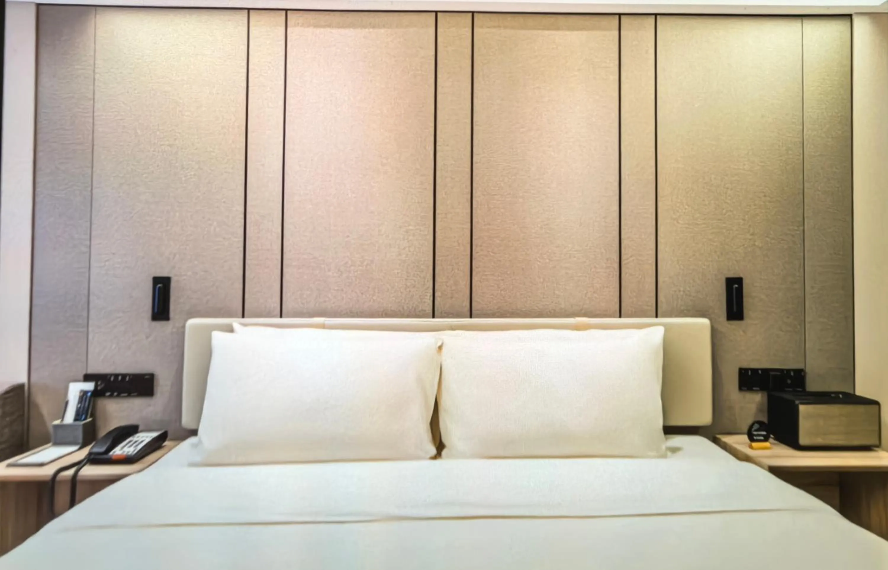 Bed in Atour Music Hotel Hangzhou West Lake