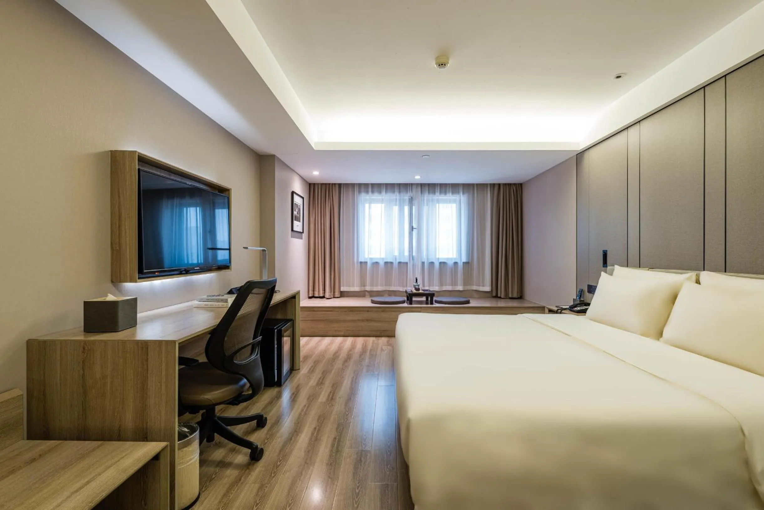 Bed in Atour Music Hotel Hangzhou West Lake