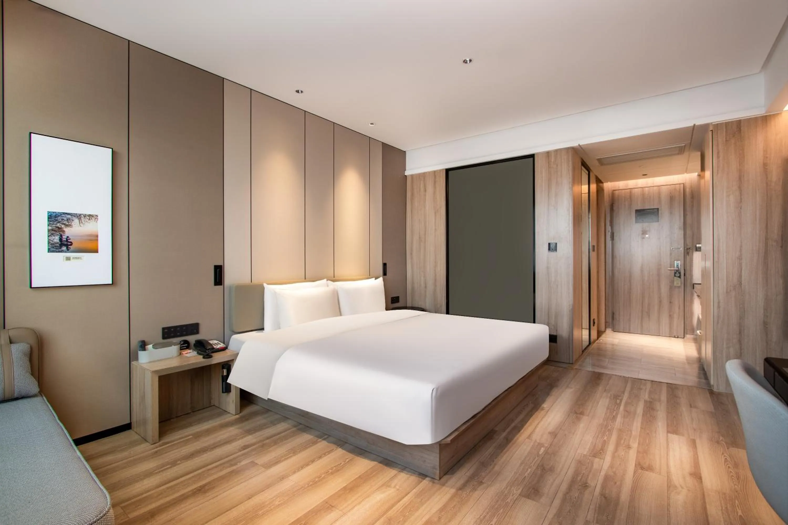 Photo of the whole room, Bed in Atour Hotel Hangzhou Xiaoshan Peoples Square