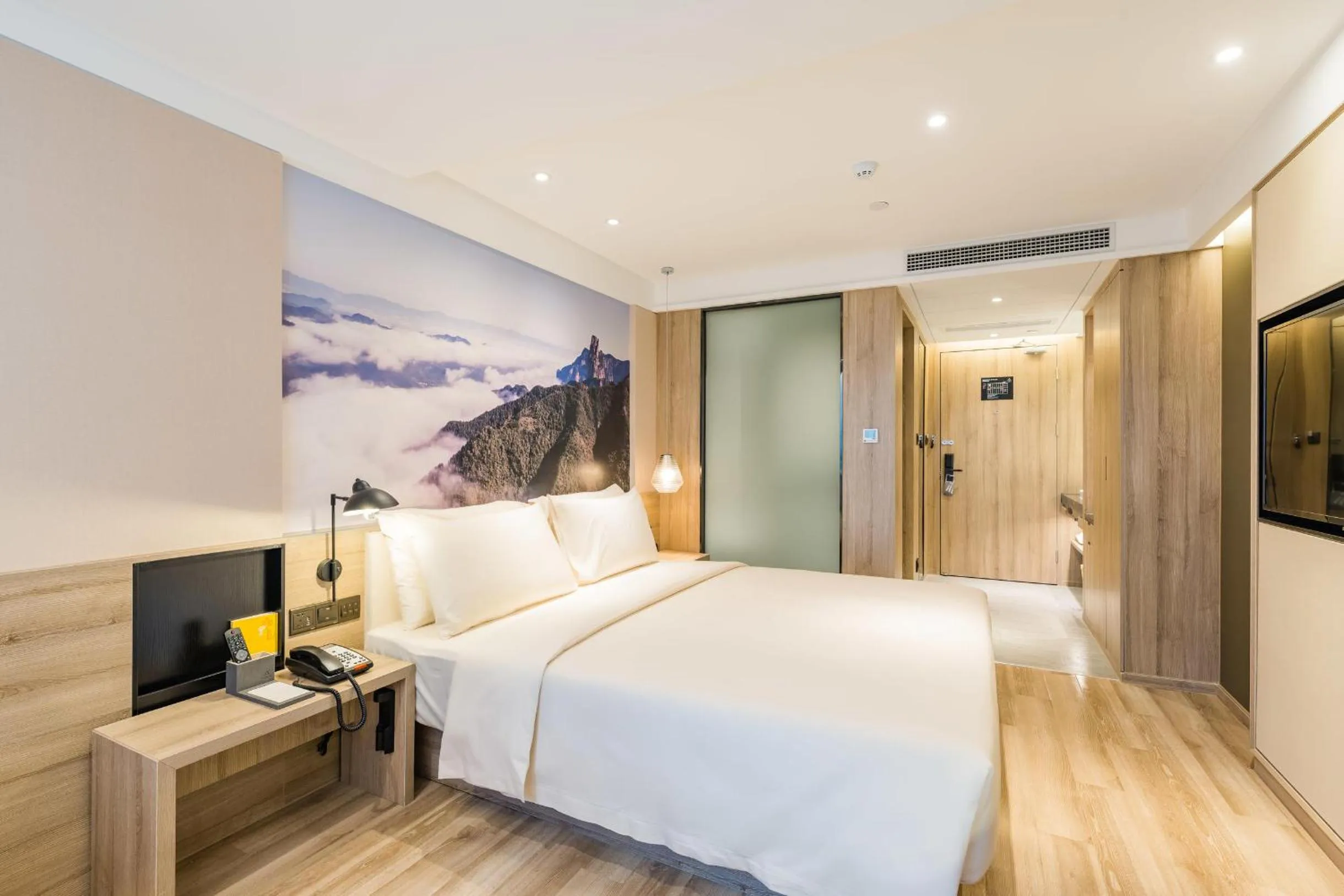 Bed in Atour Hotel Hangzhou West Lake Cultural Plaza Shangtang Road