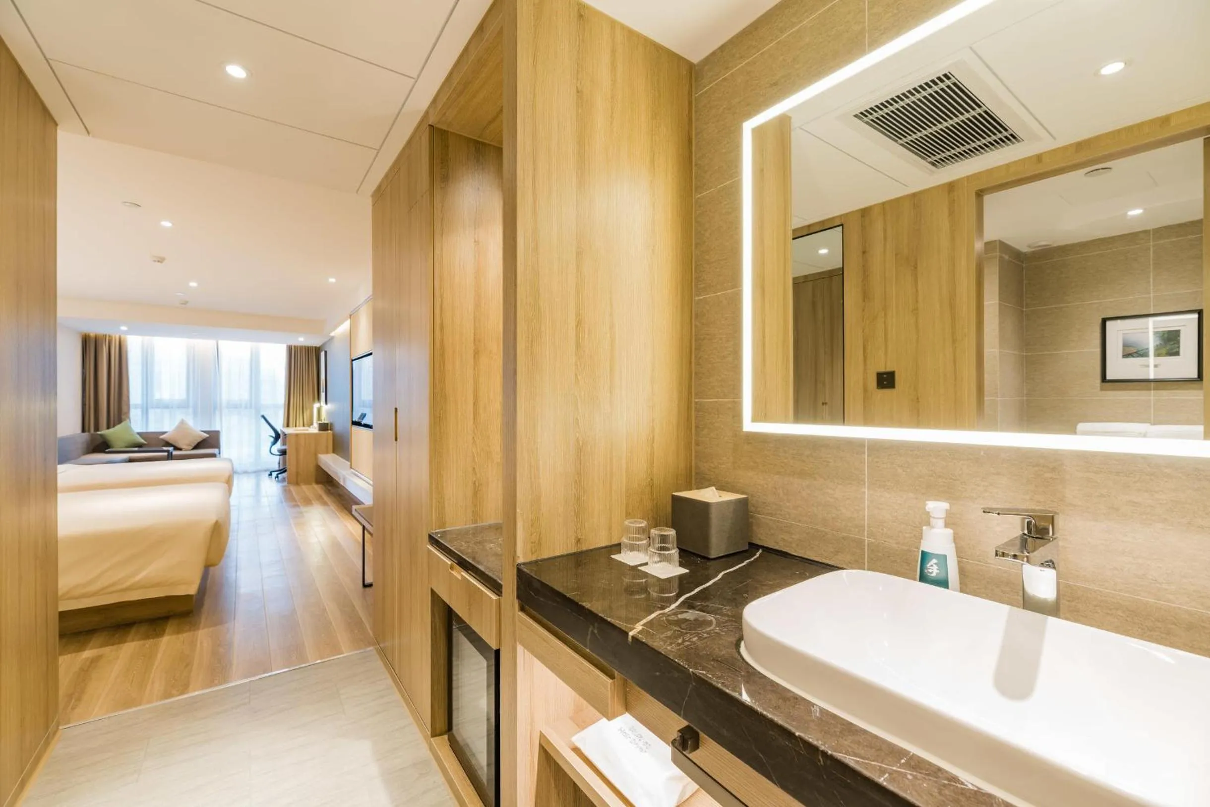 towels, Bed in Atour Hotel Hangzhou West Lake Cultural Plaza Shangtang Road