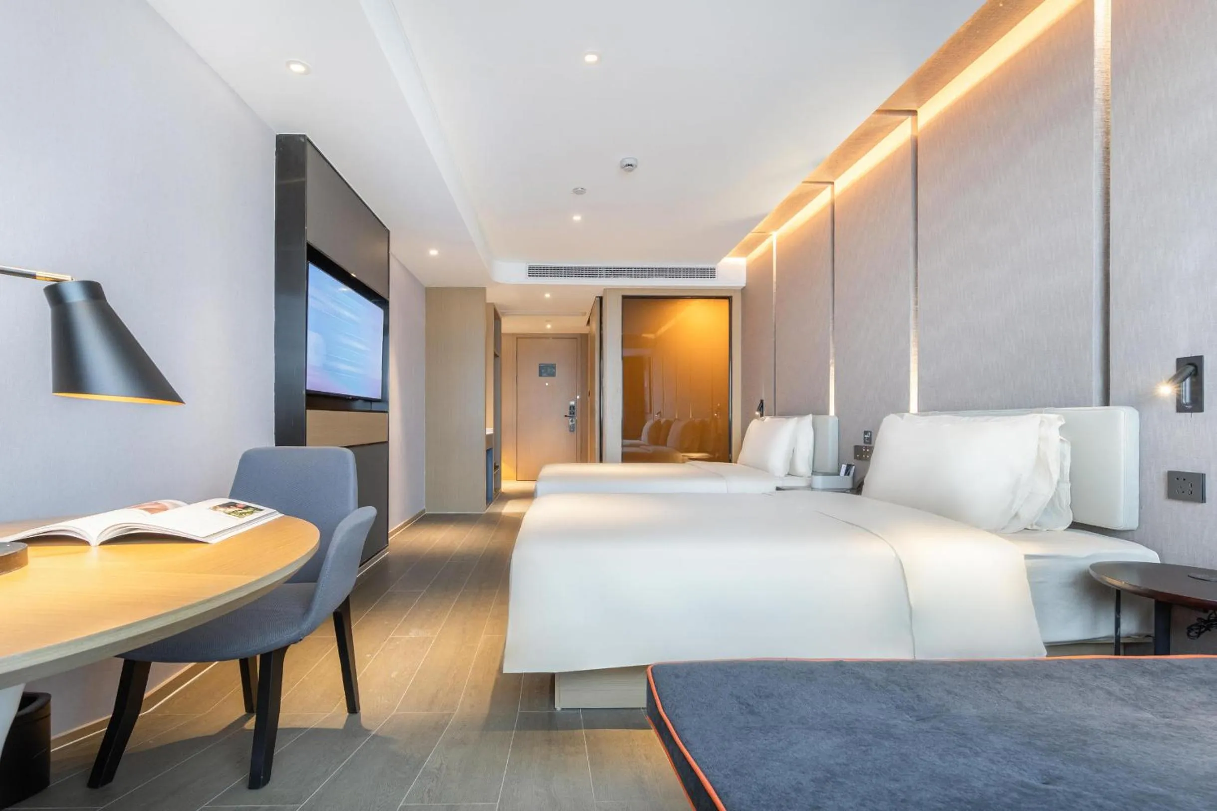 Bed in Atour Hotel Hangzhou Wulin Plaza Baochu Road