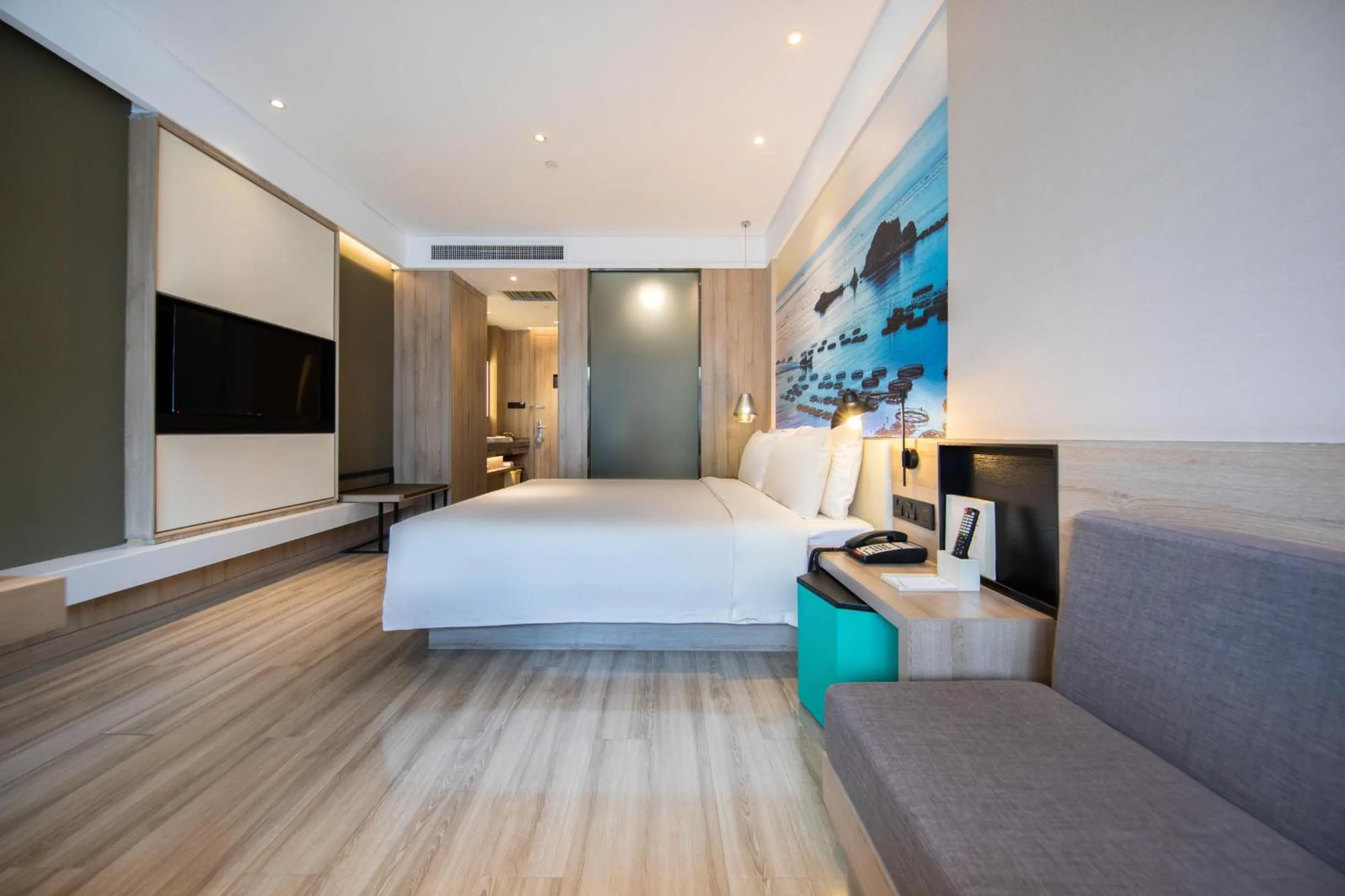 Bed in Atour Hotel Yantai South Station Yingchun Street