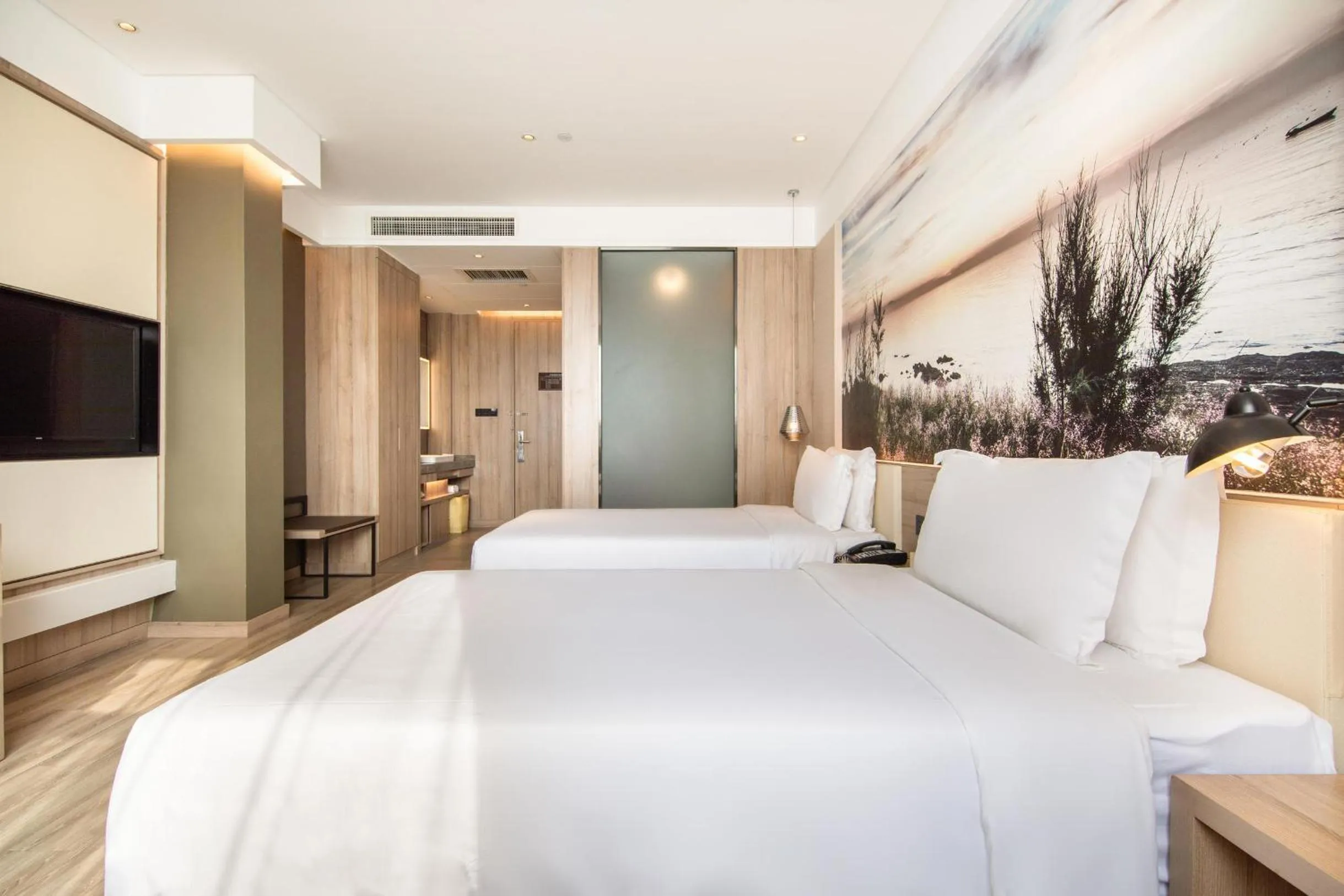 Bed in Atour Hotel Yantai South Station Yingchun Street