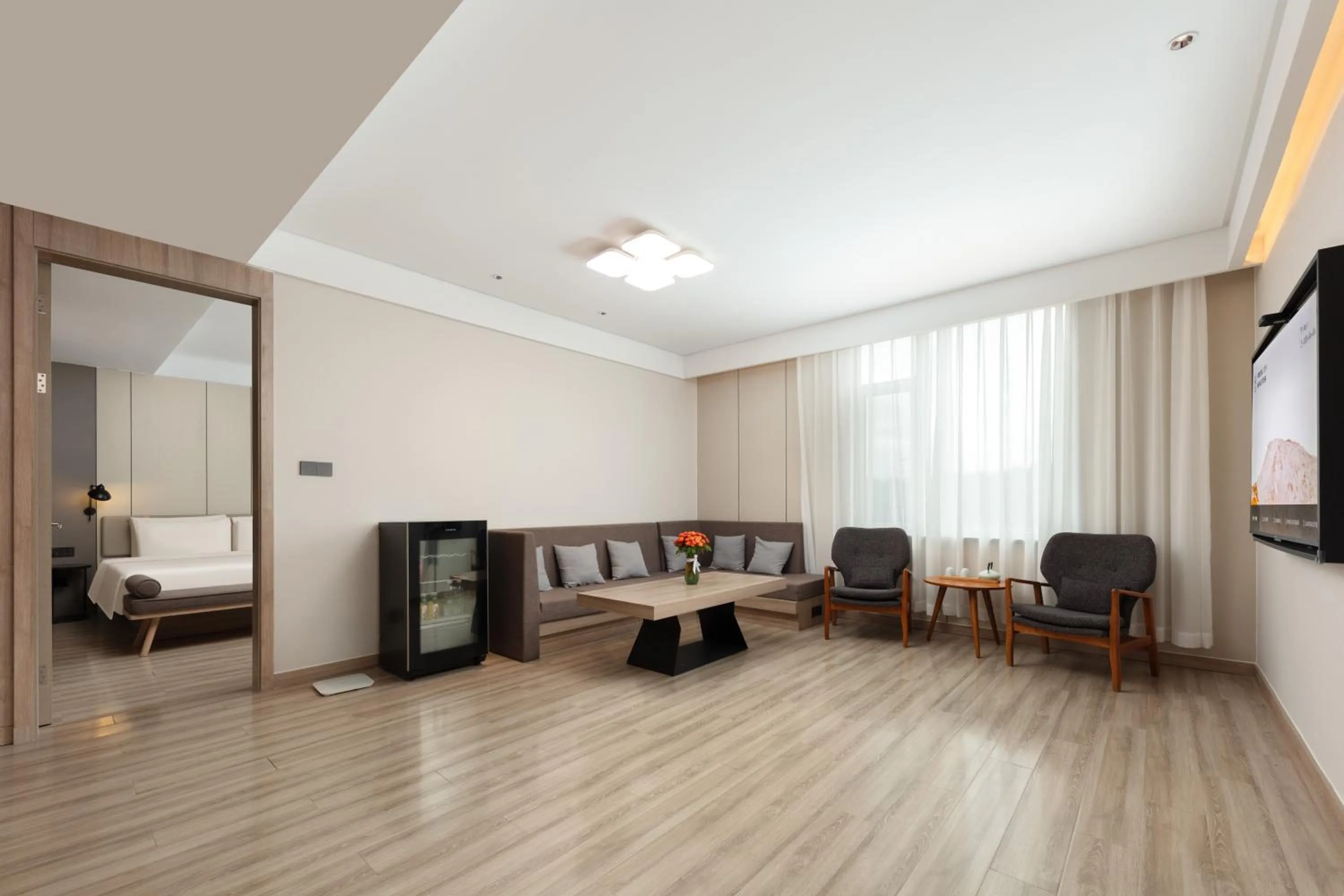 Photo of the whole room in Atour Hotel Yantai South Station Yingchun Street