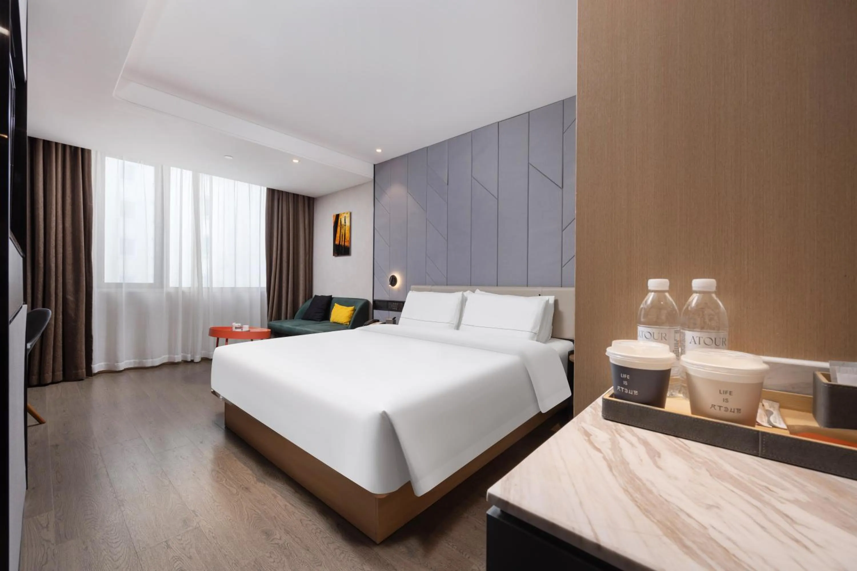 Bed in Atour Hotel Gangding Metro Station Taikoo Hui Tianhe Guangzhou