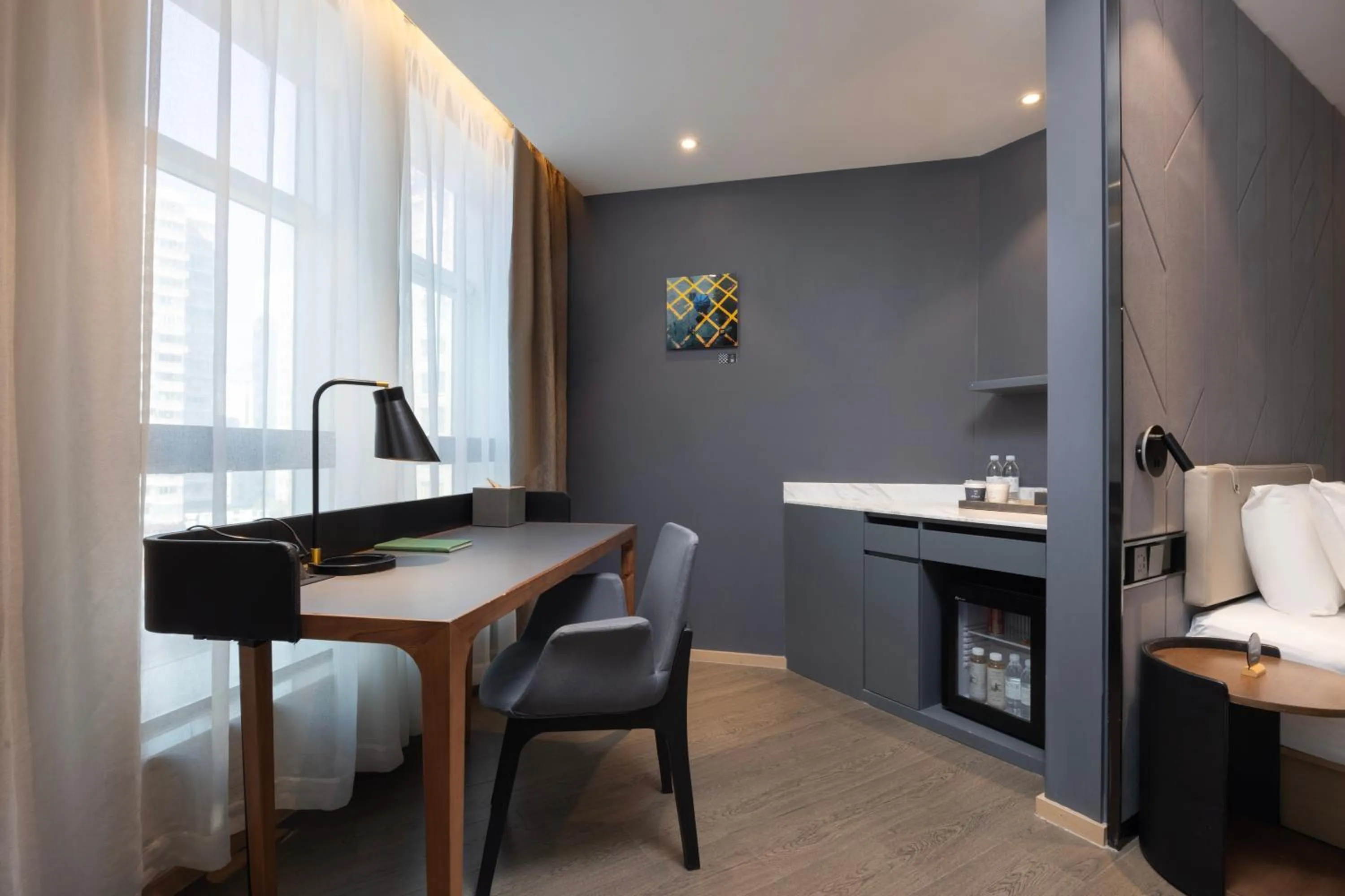 Seating area, Bed in Atour Hotel Gangding Metro Station Taikoo Hui Tianhe Guangzhou