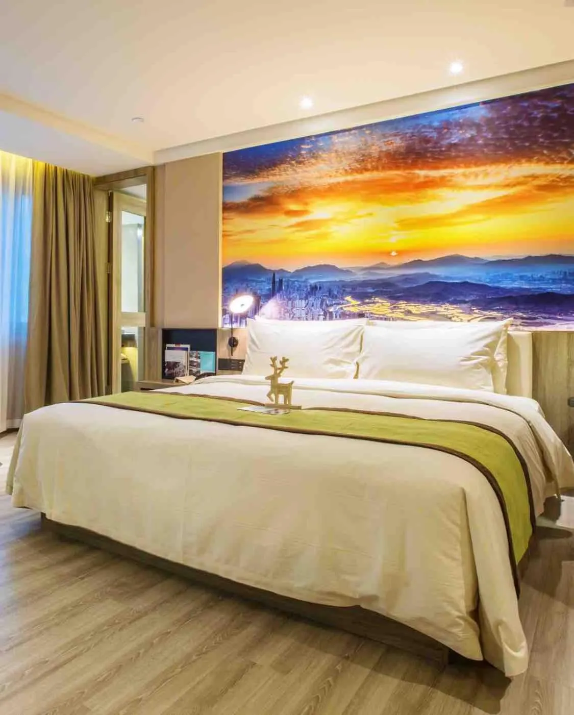 Bed in Atour Hotel Shenzhen Nanshan Coast City